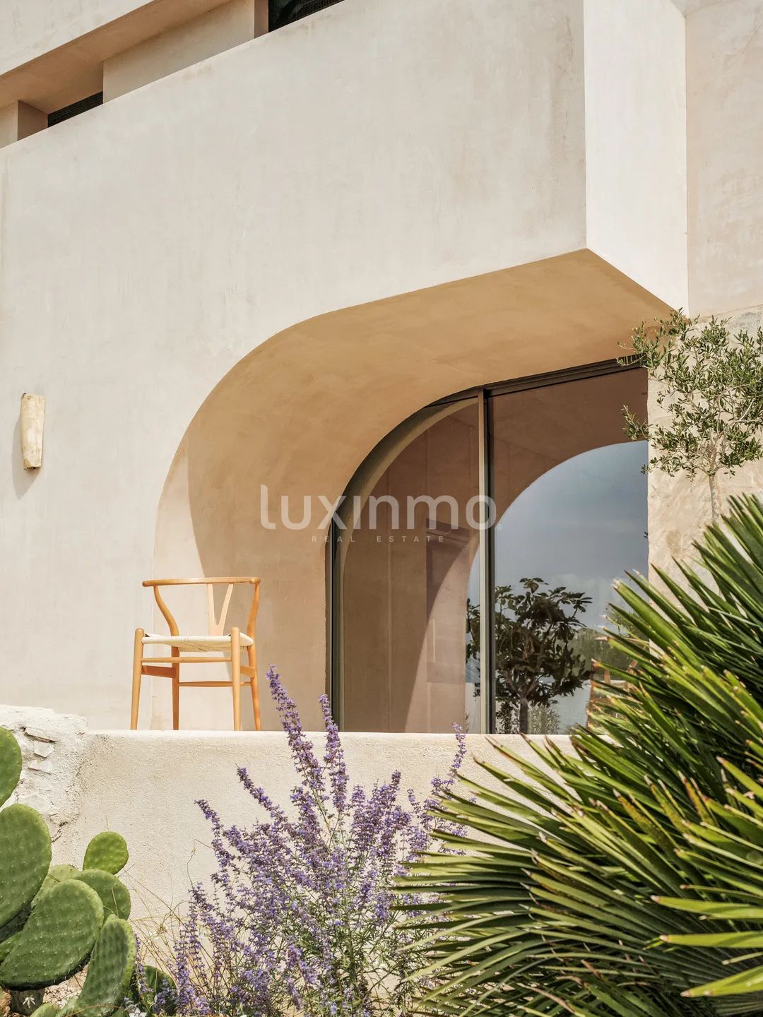 Впечатляющая дизайнерская вилла в Кала Ковета Фума в Эль Кампельо — photo 28