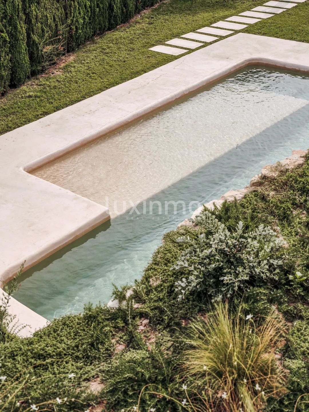 Впечатляющая дизайнерская вилла в Кала Ковета Фума в Эль Кампельо — photo 30