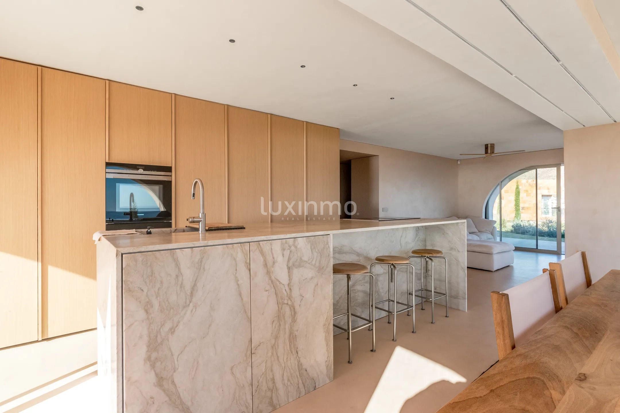 Впечатляющая дизайнерская вилла в Кала Ковета Фума в Эль Кампельо — photo 22