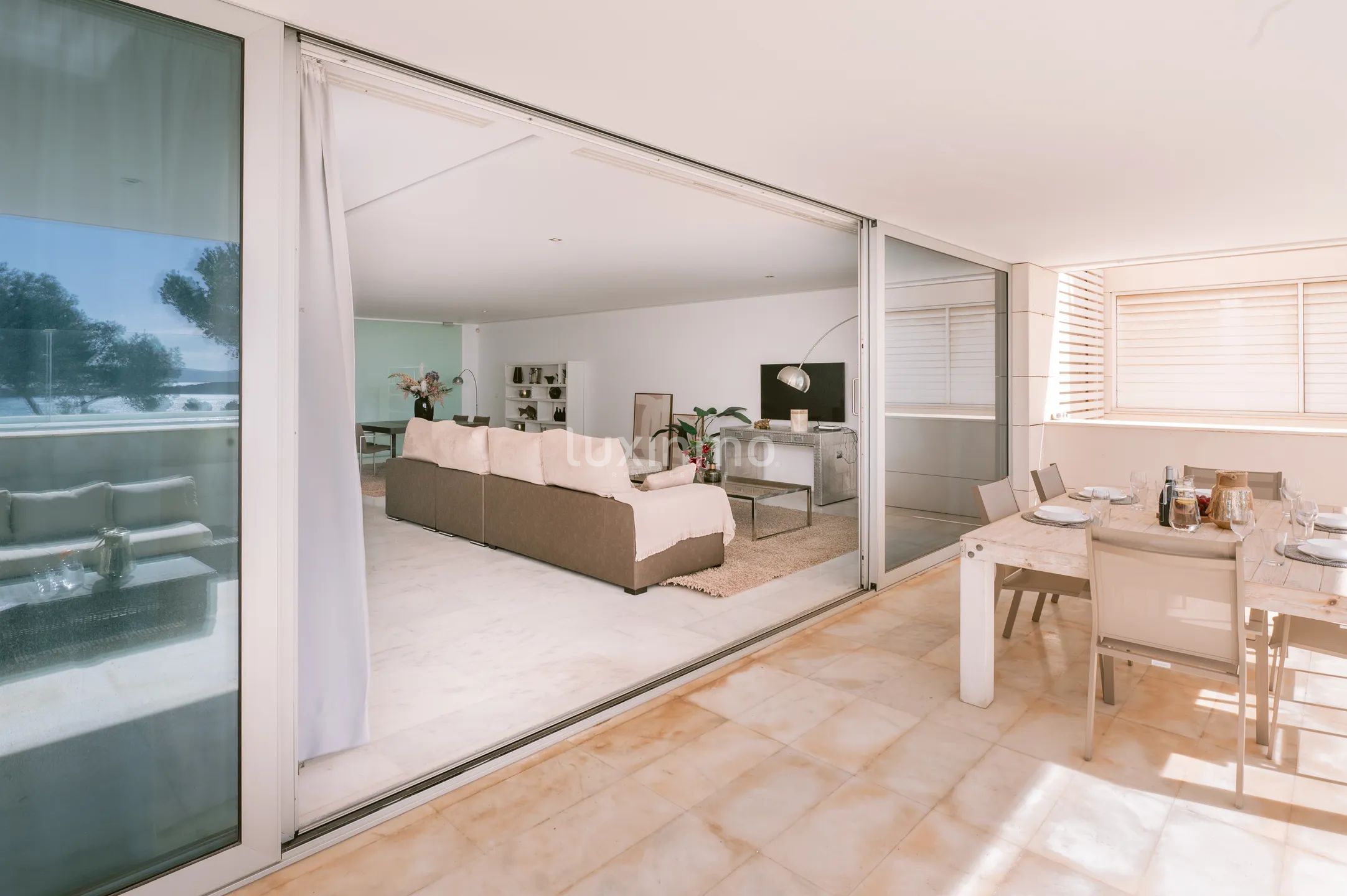 Luxuriöse 3-Zimmer-Wohnung mit Meerblick in Cap Martinet, Santa Eulària — photo 9