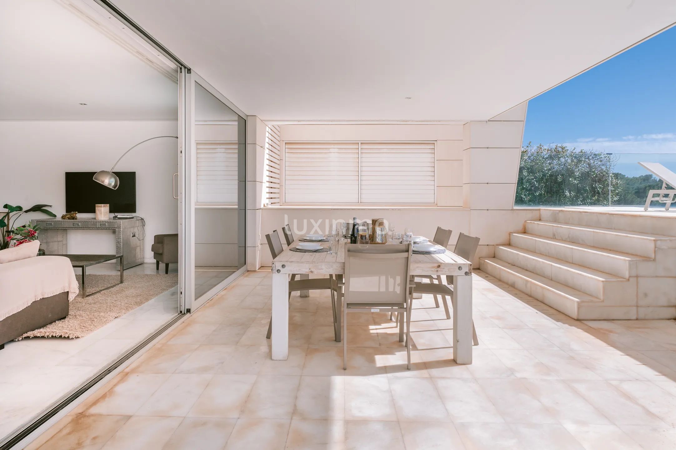 Luxuriöse 3-Zimmer-Wohnung mit Meerblick in Cap Martinet, Santa Eulària — photo 8