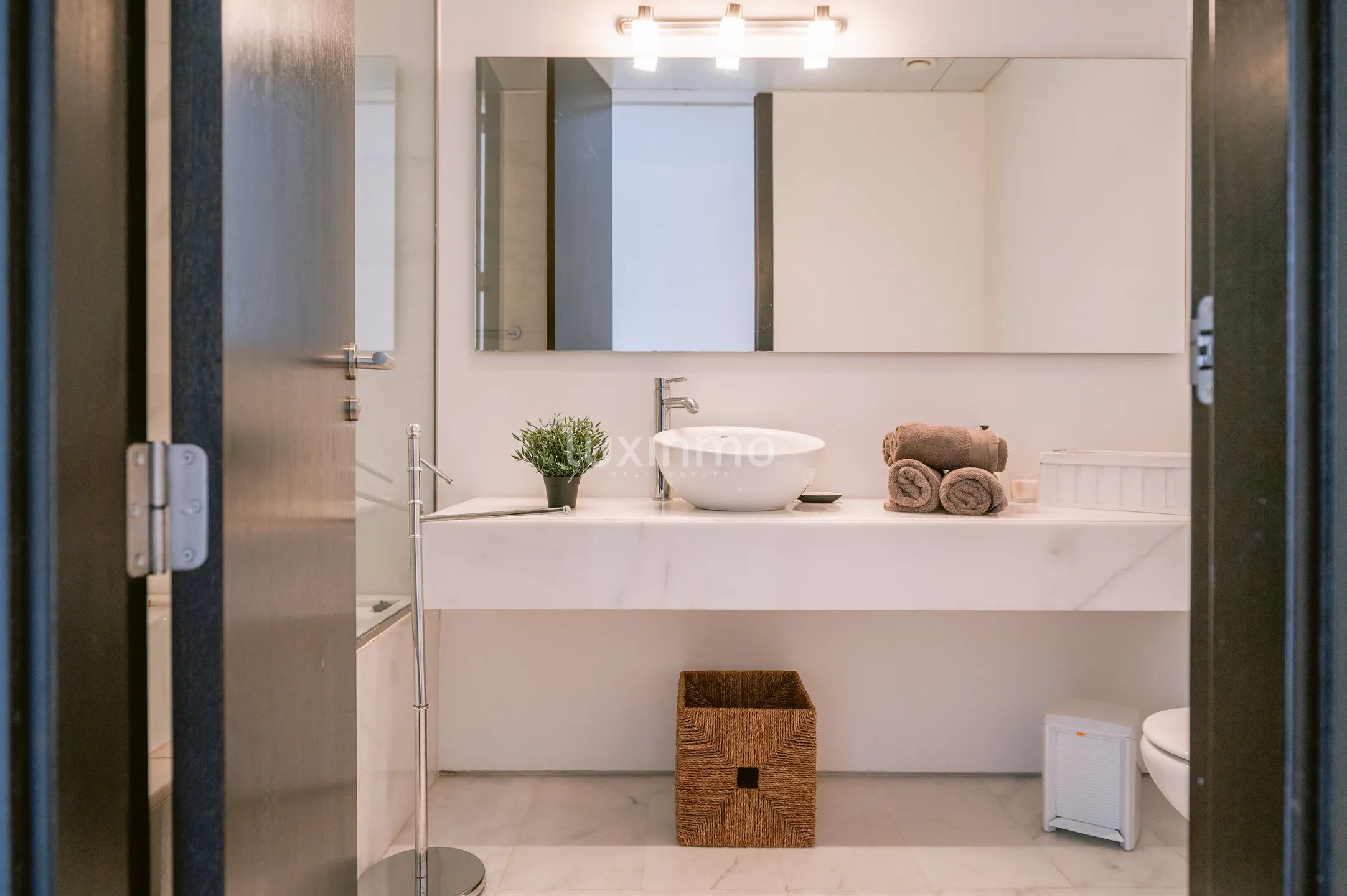 Luxuriöse 3-Zimmer-Wohnung mit Meerblick in Cap Martinet, Santa Eulària — photo 21