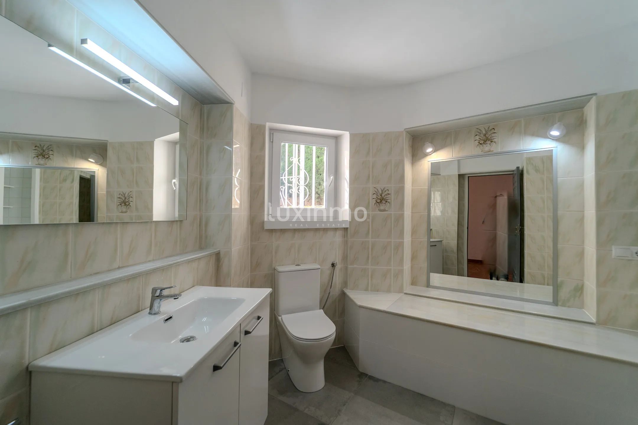 Частный дом с панорамным видом на продажу в Кальпе — photo 44