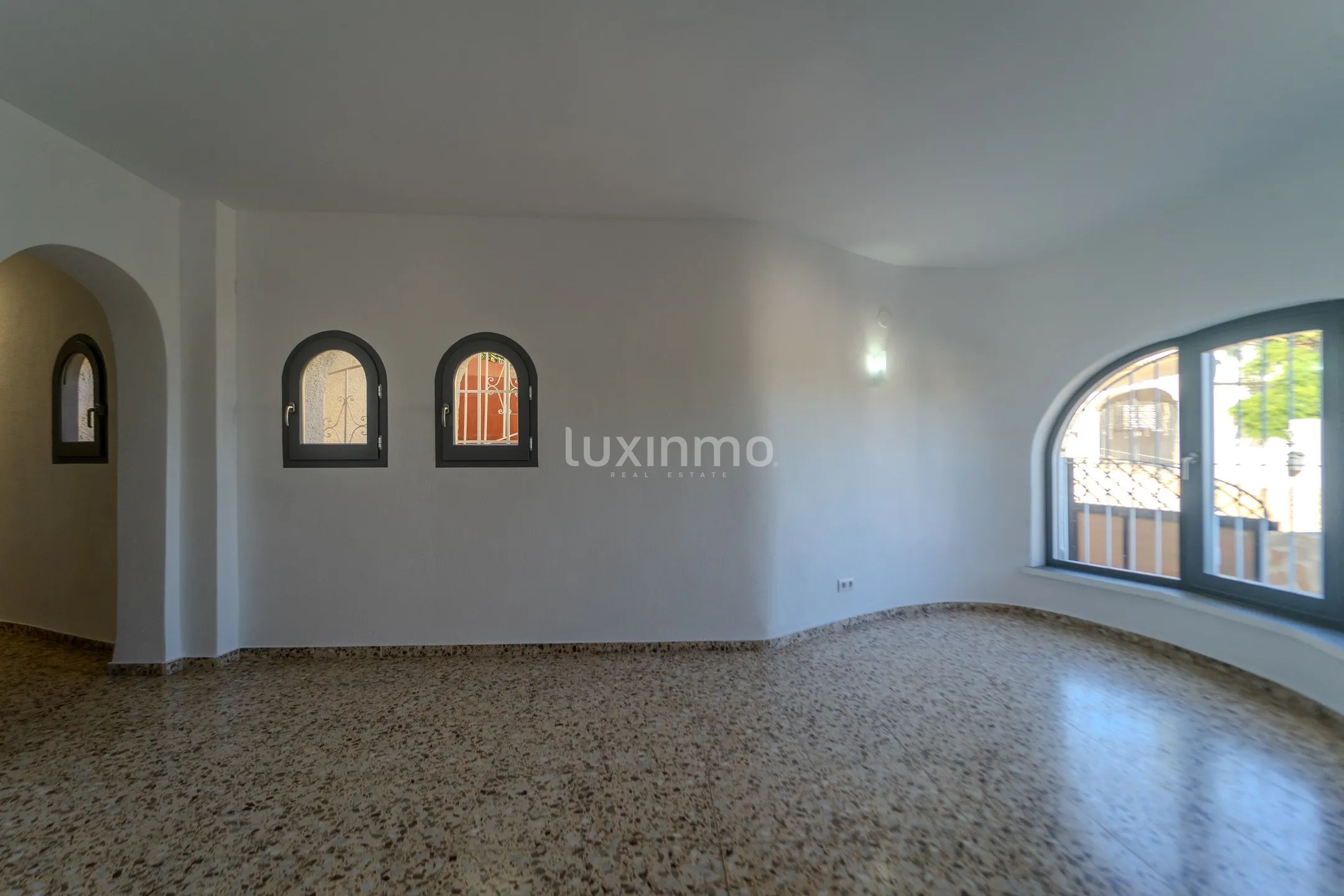 Частный дом с панорамным видом на продажу в Кальпе — photo 36