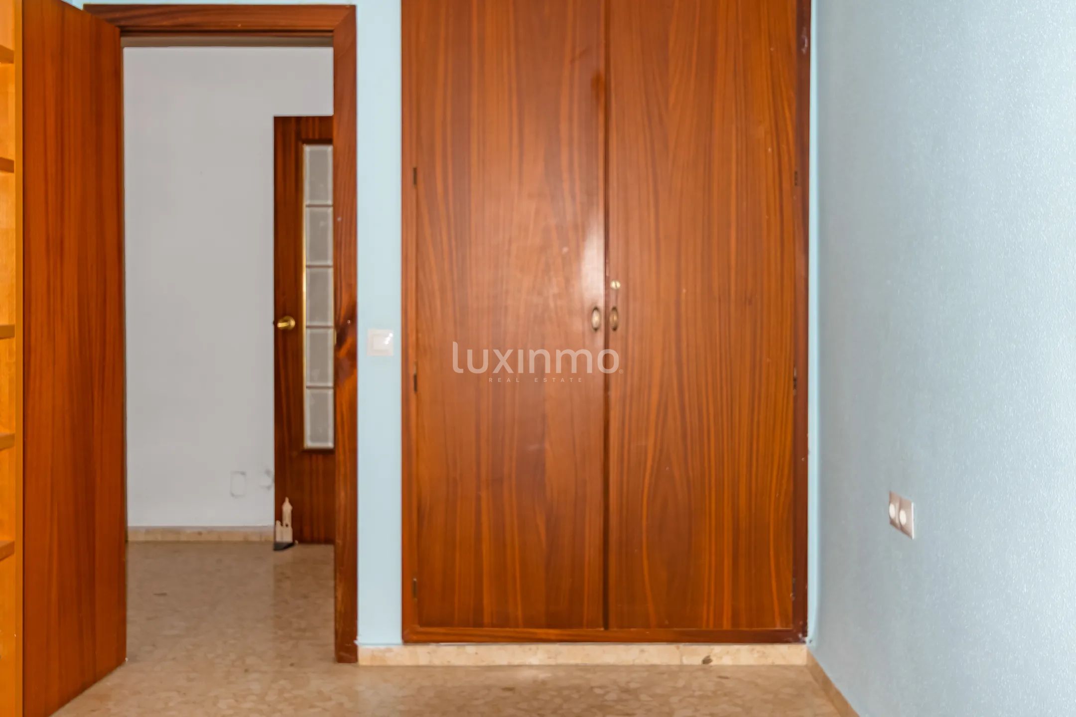 Пентхаус на первой линии с видом на море в районе Плайя-де-Поньенте — photo 23