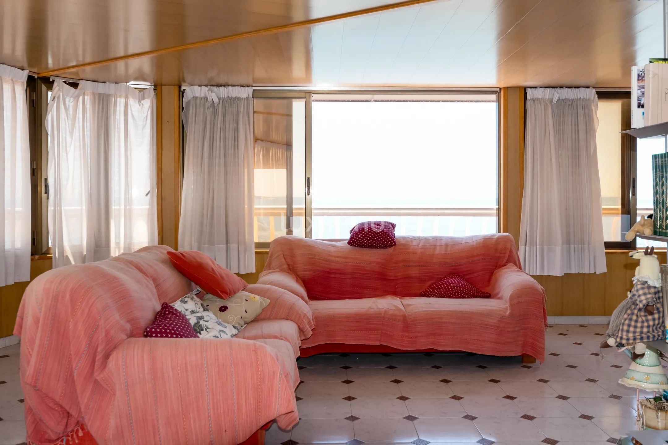 First line penthouse with sea views in playa de Poniente — photo 15