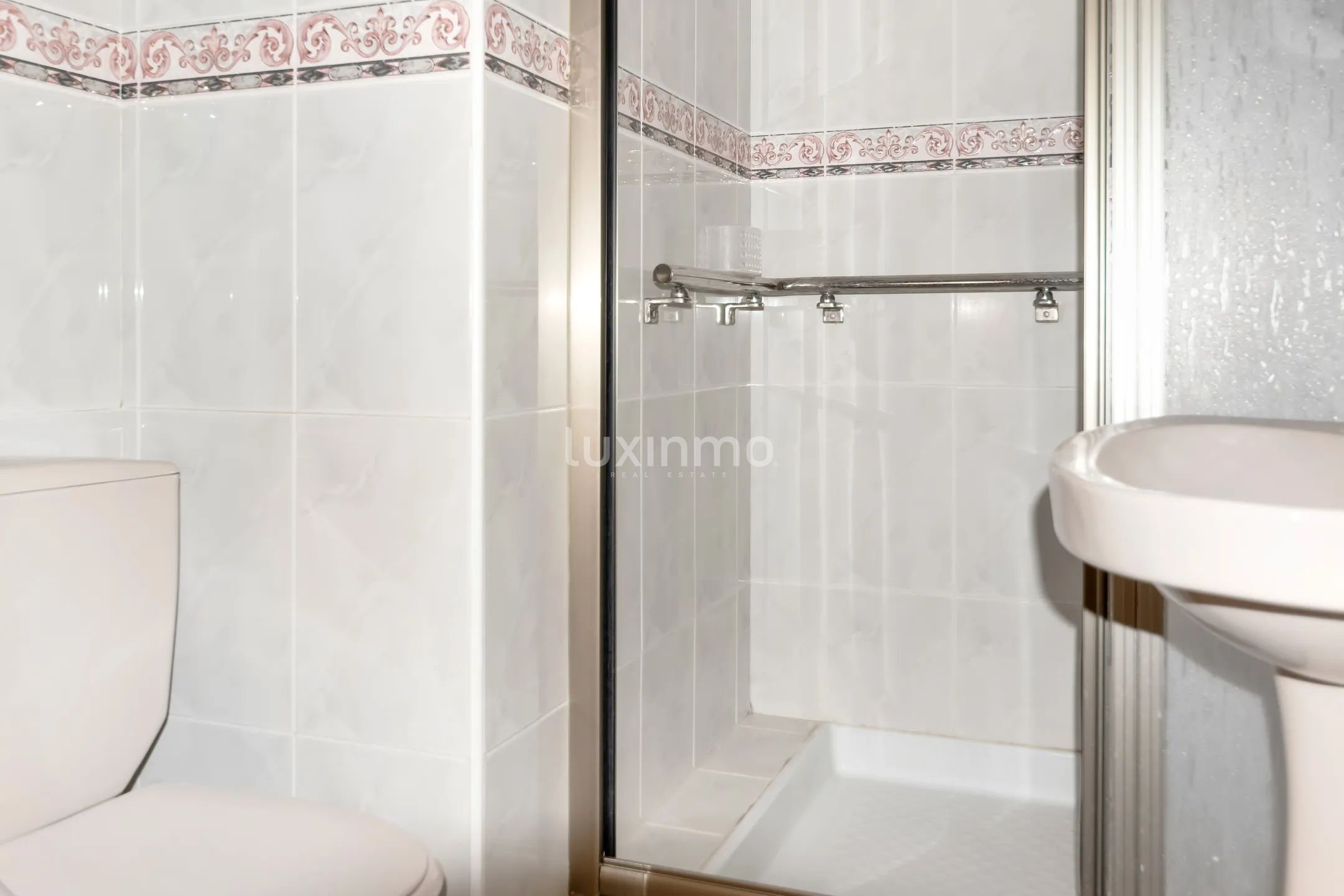 First line penthouse with sea views in playa de Poniente — photo 19