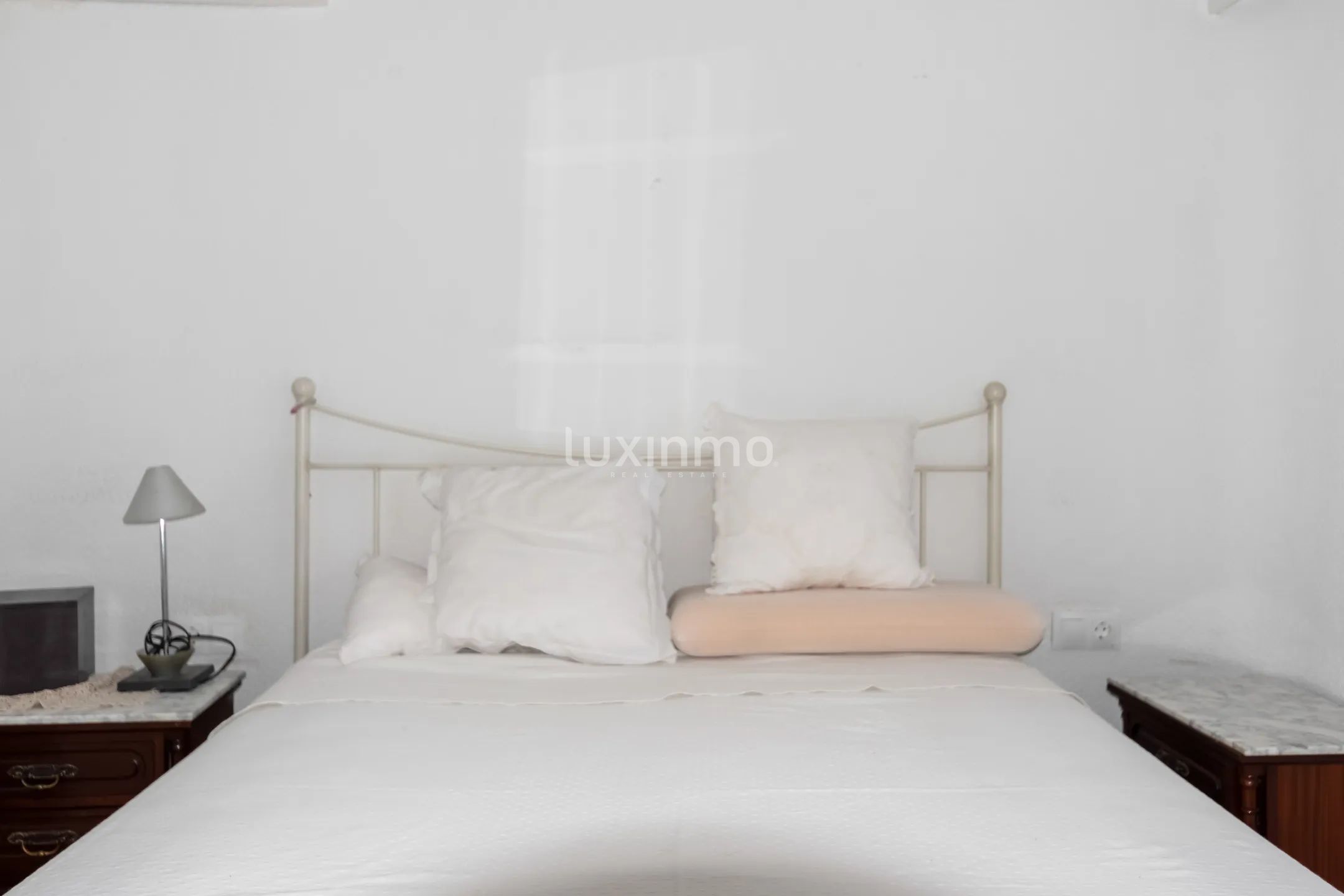 First line penthouse with sea views in playa de Poniente — photo 12