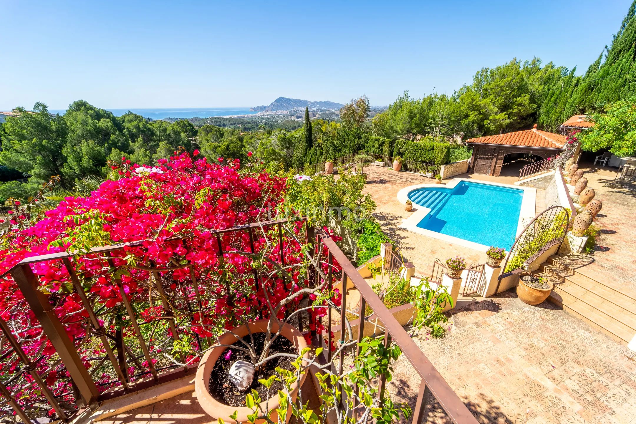 Spectacular villa with sea views for sale in Altea — photo 29