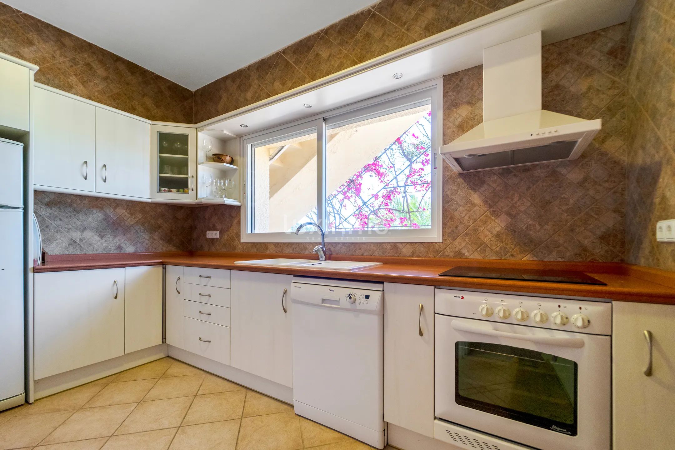 Spectacular villa with sea views for sale in Altea — photo 20