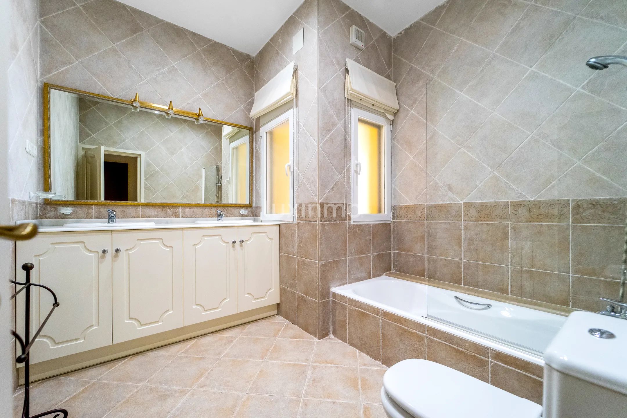 Spectacular villa with sea views for sale in Altea — photo 24