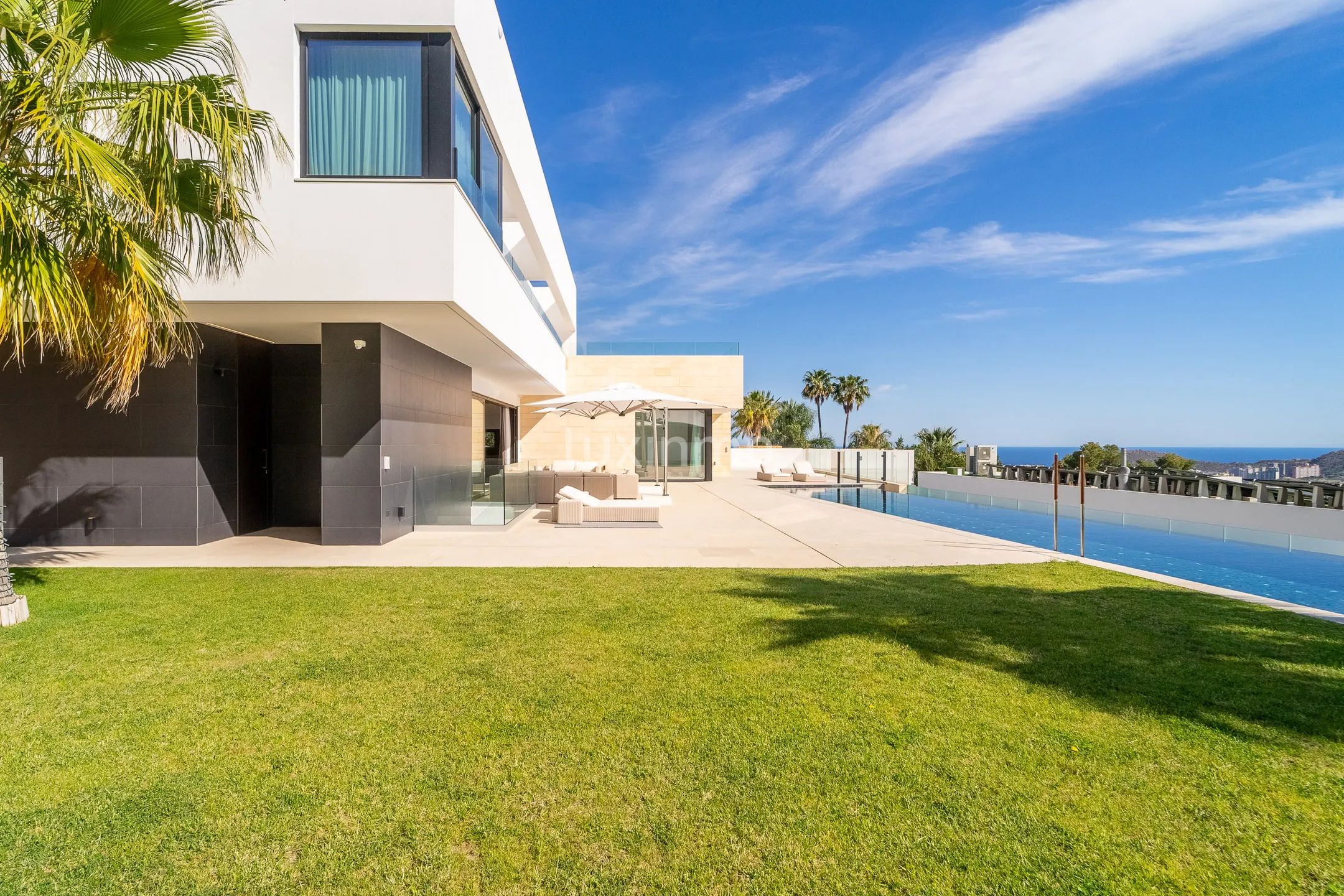 Nowoczesna willa w Siera Cortina — photo 48