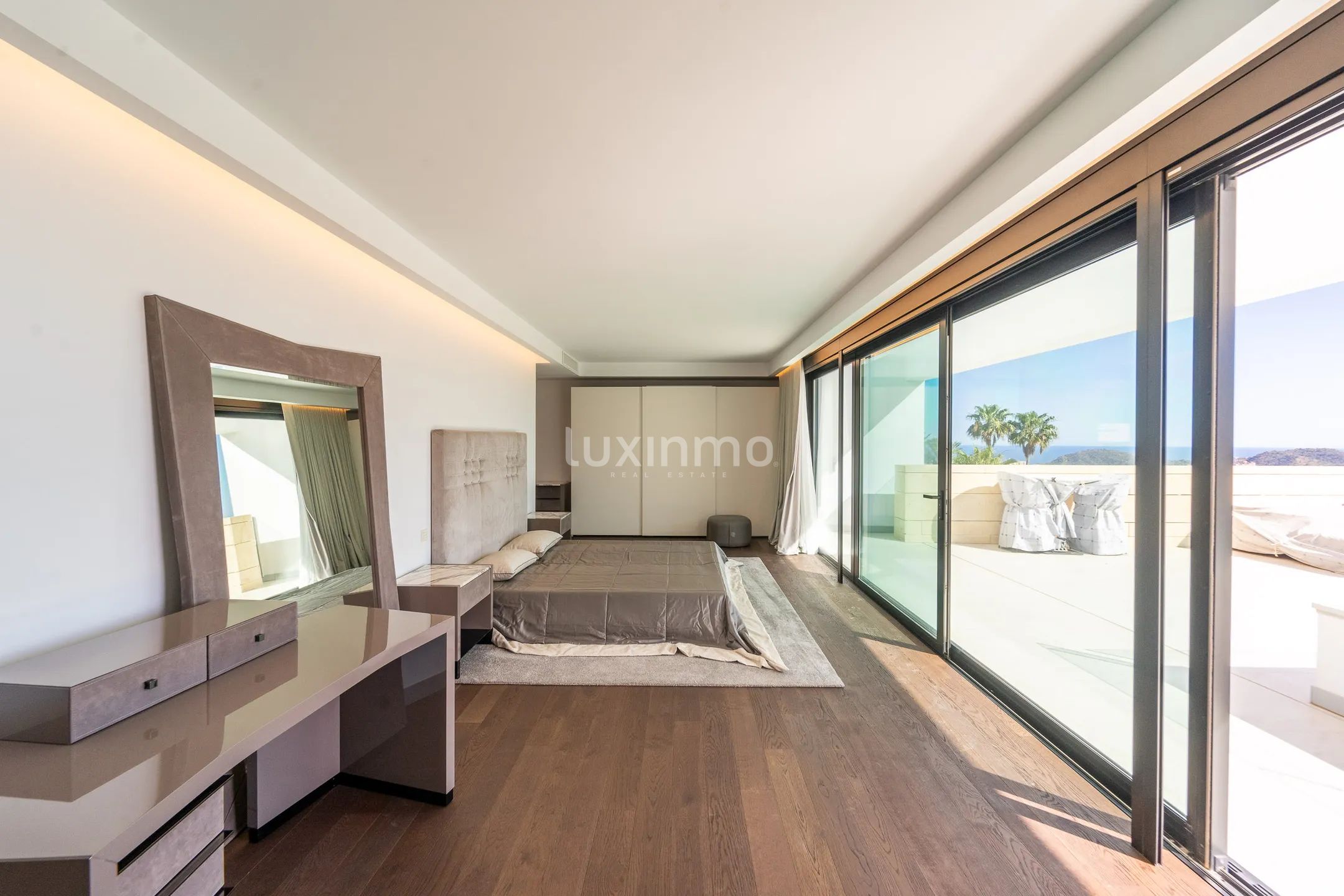 Nowoczesna willa w Siera Cortina — photo 26