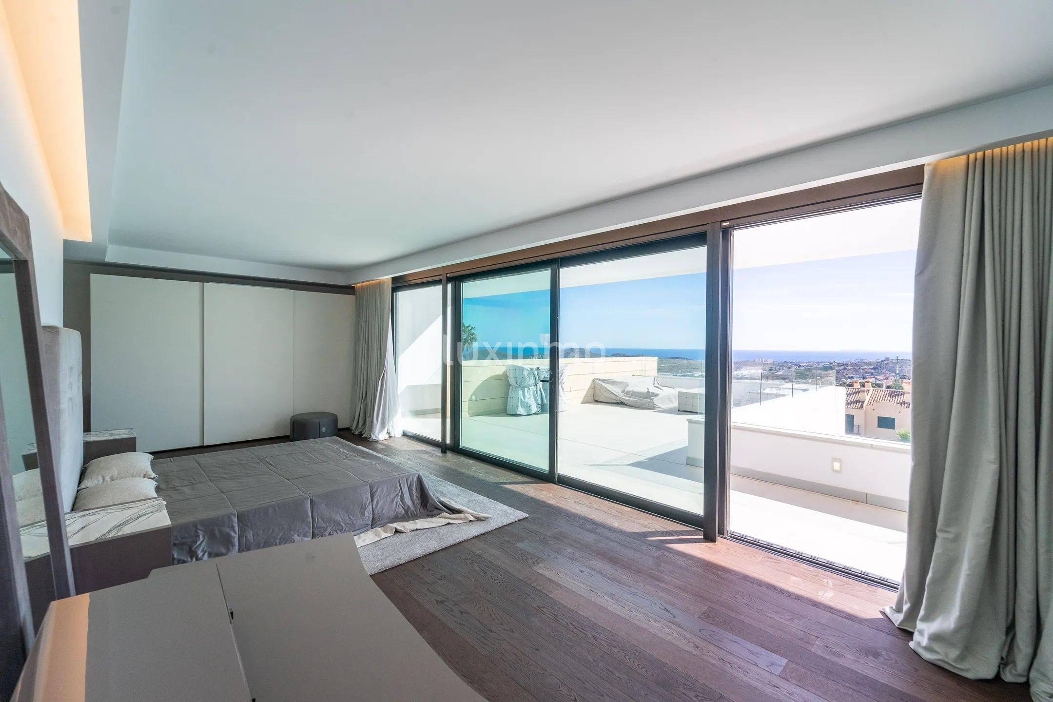 Nowoczesna willa w Siera Cortina — photo 25