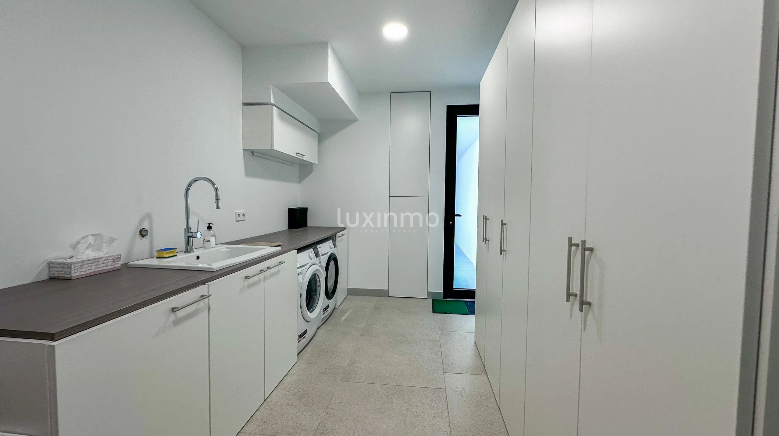 Nowoczesna willa w Siera Cortina — photo 41