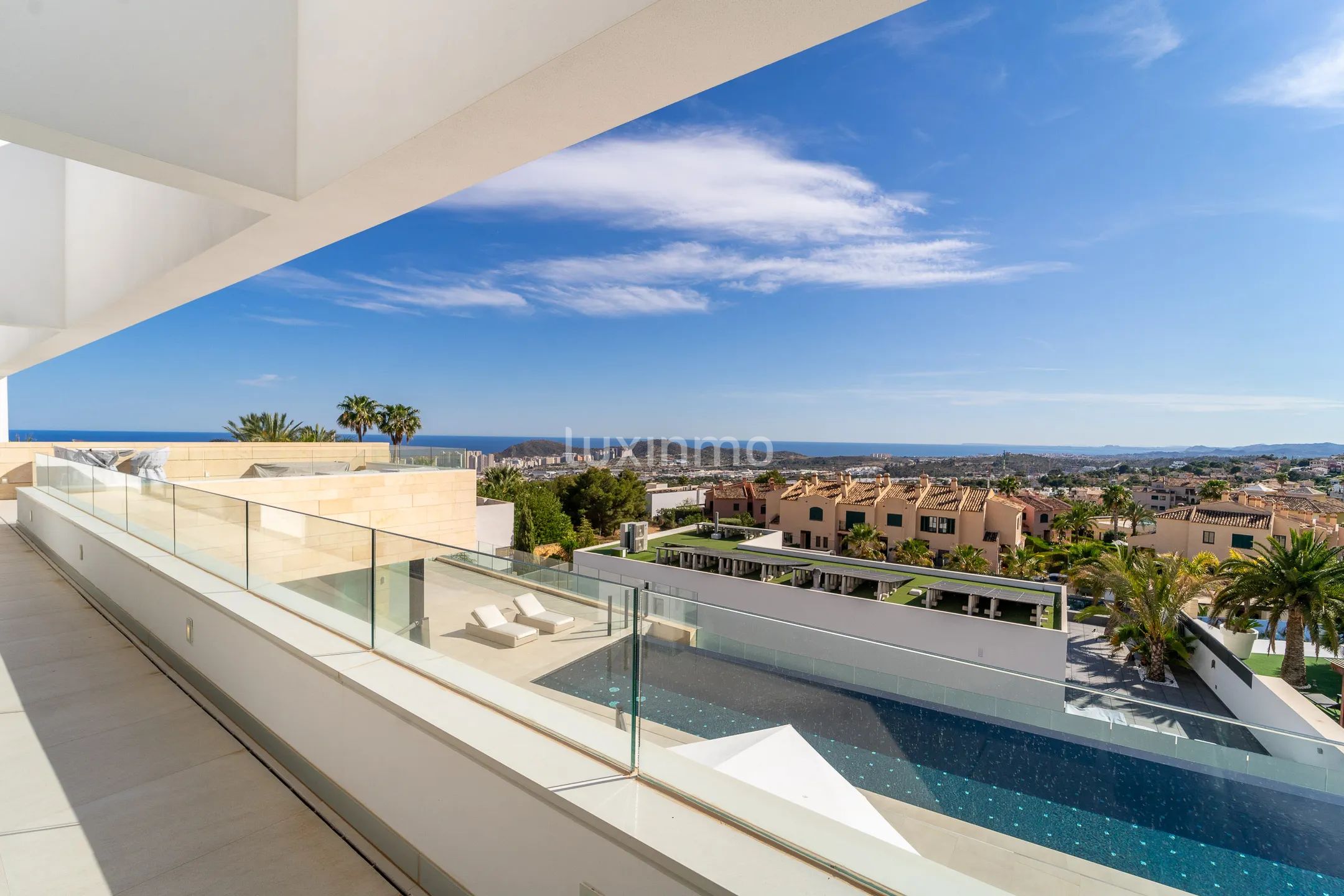 Nowoczesna willa w Siera Cortina — photo 36