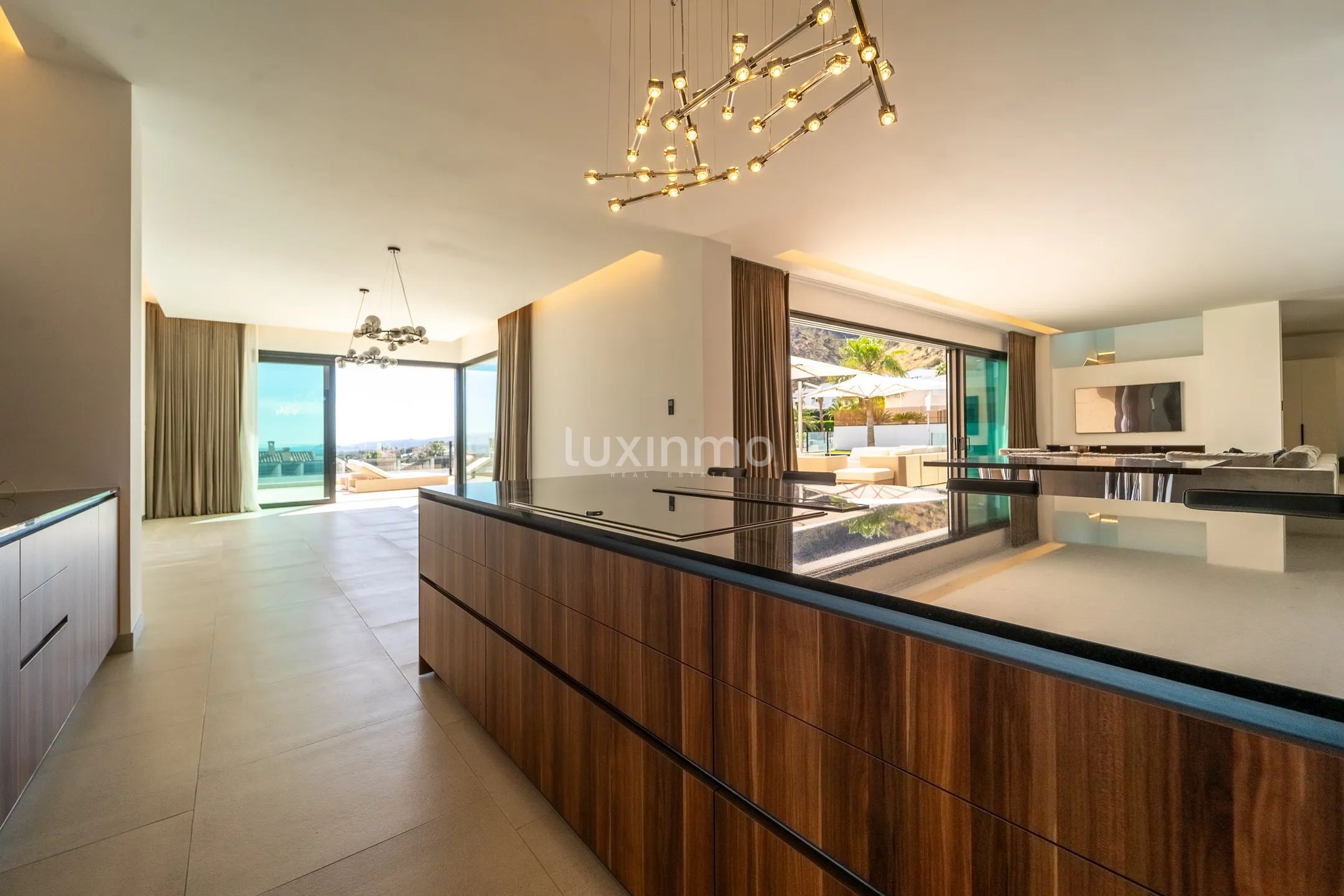 Nowoczesna willa w Siera Cortina — photo 23