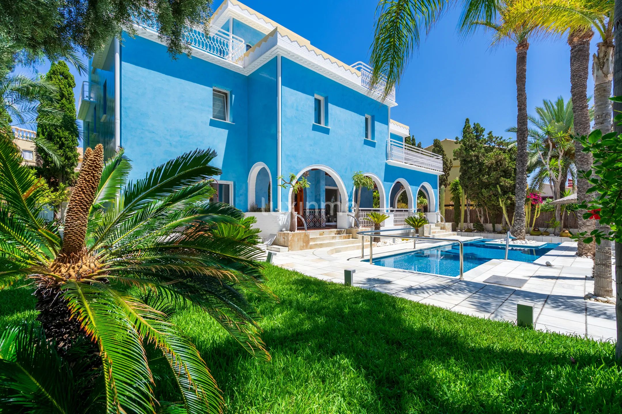 Потрясающий средиземноморский дом с 6 спальнями в стиле Ибицы и видом на море в Ковета Фума — photo 48