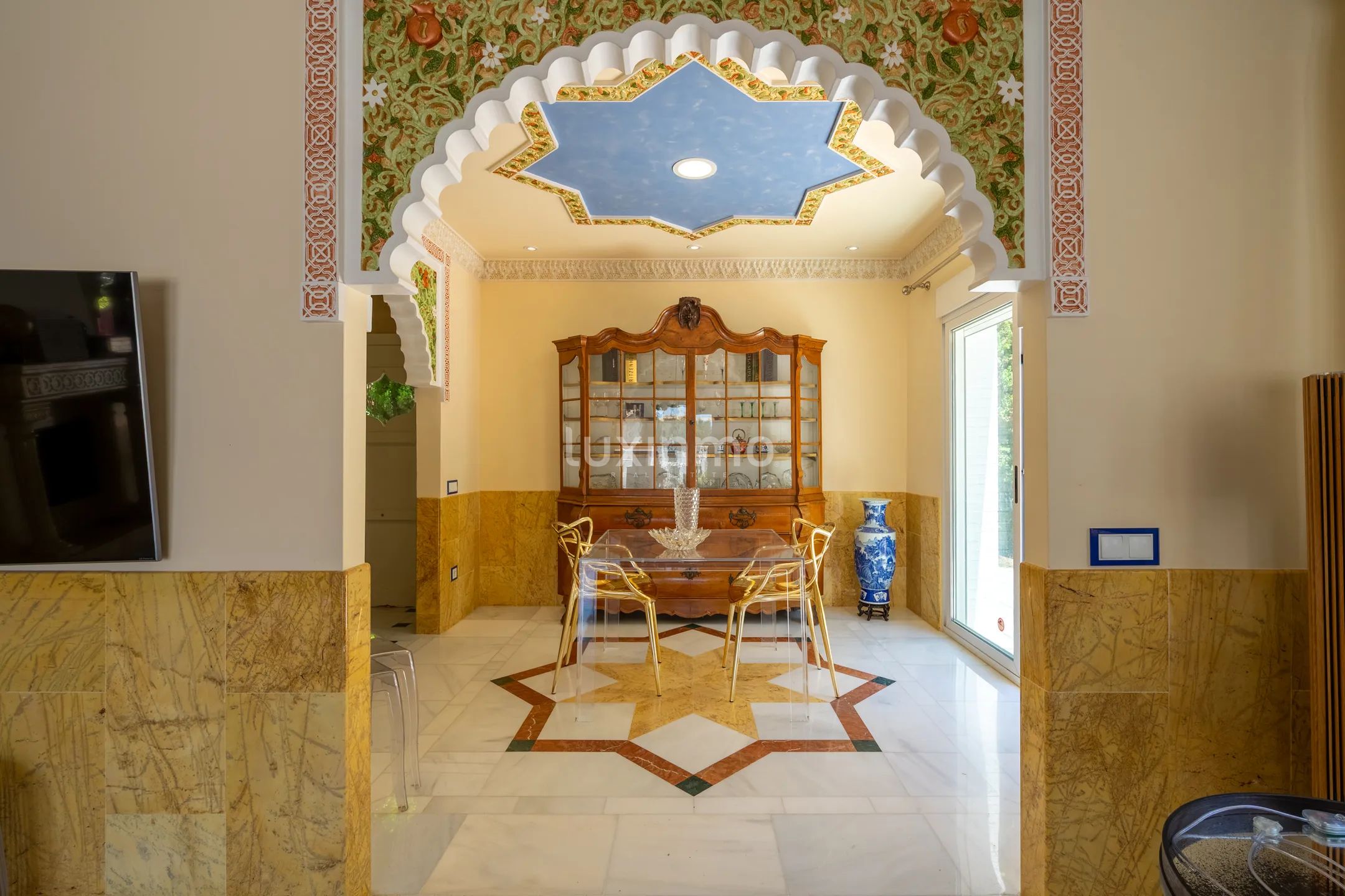 Потрясающий средиземноморский дом с 6 спальнями в стиле Ибицы и видом на море в Ковета Фума — photo 20