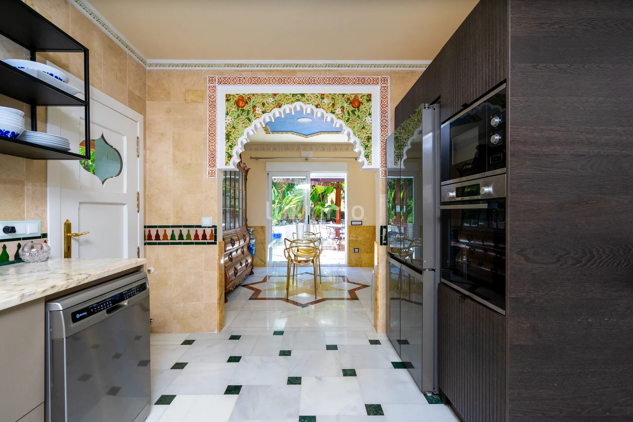 Потрясающий средиземноморский дом с 6 спальнями в стиле Ибицы и видом на море в Ковета Фума — photo 19