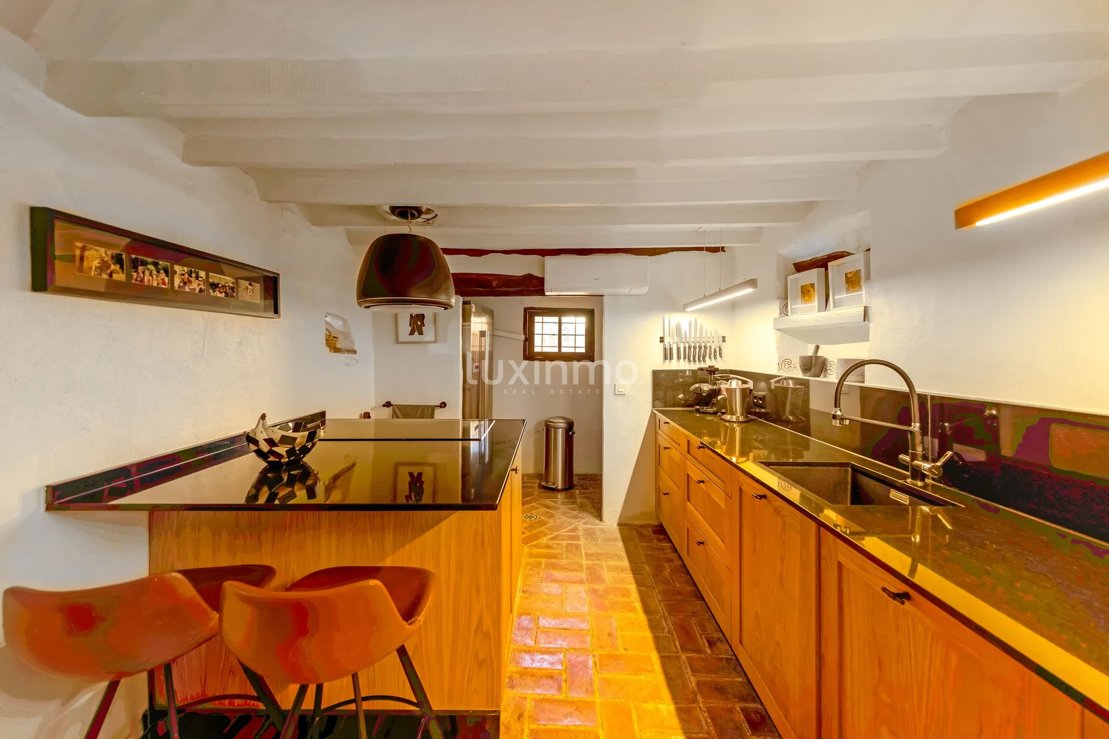 Очаровательная средиземноморская финка с частным бассейном и потрясающим видом на горы в Реллеу — photo 10