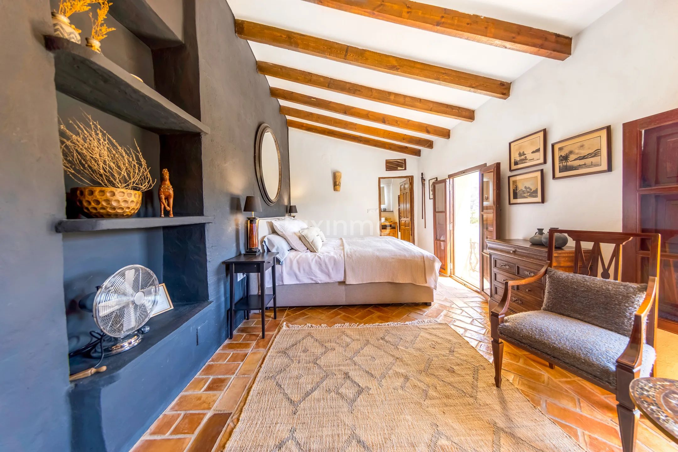 Очаровательная средиземноморская финка с частным бассейном и потрясающим видом на горы в Реллеу — photo 15