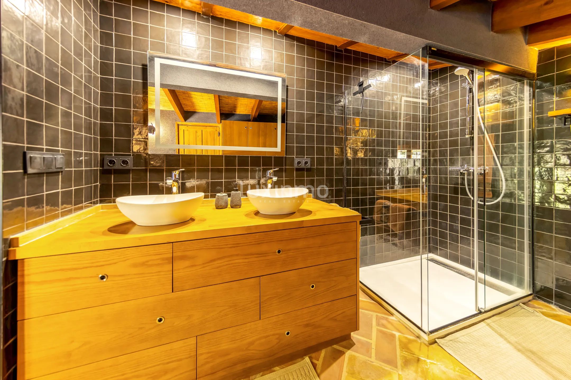 Очаровательная средиземноморская финка с частным бассейном и потрясающим видом на горы в Реллеу — photo 18