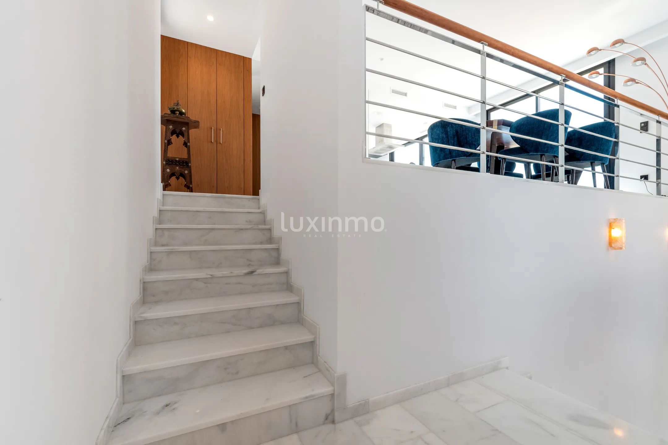 Stunning Luxury Modern Detached House with Sea Views — photo 16