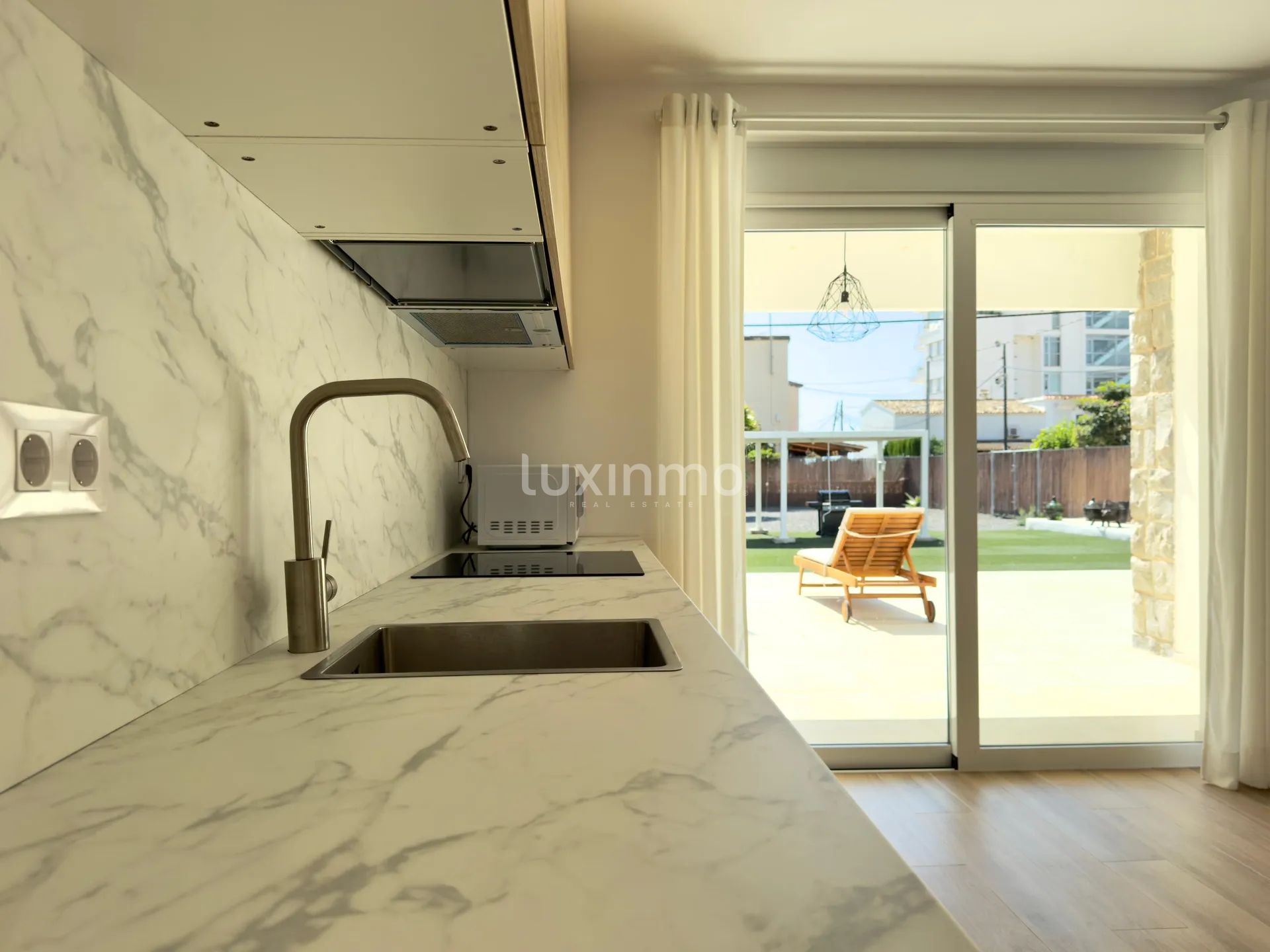 Moderne 2-Schlafzimmer-Wohnung in Altea — photo 3