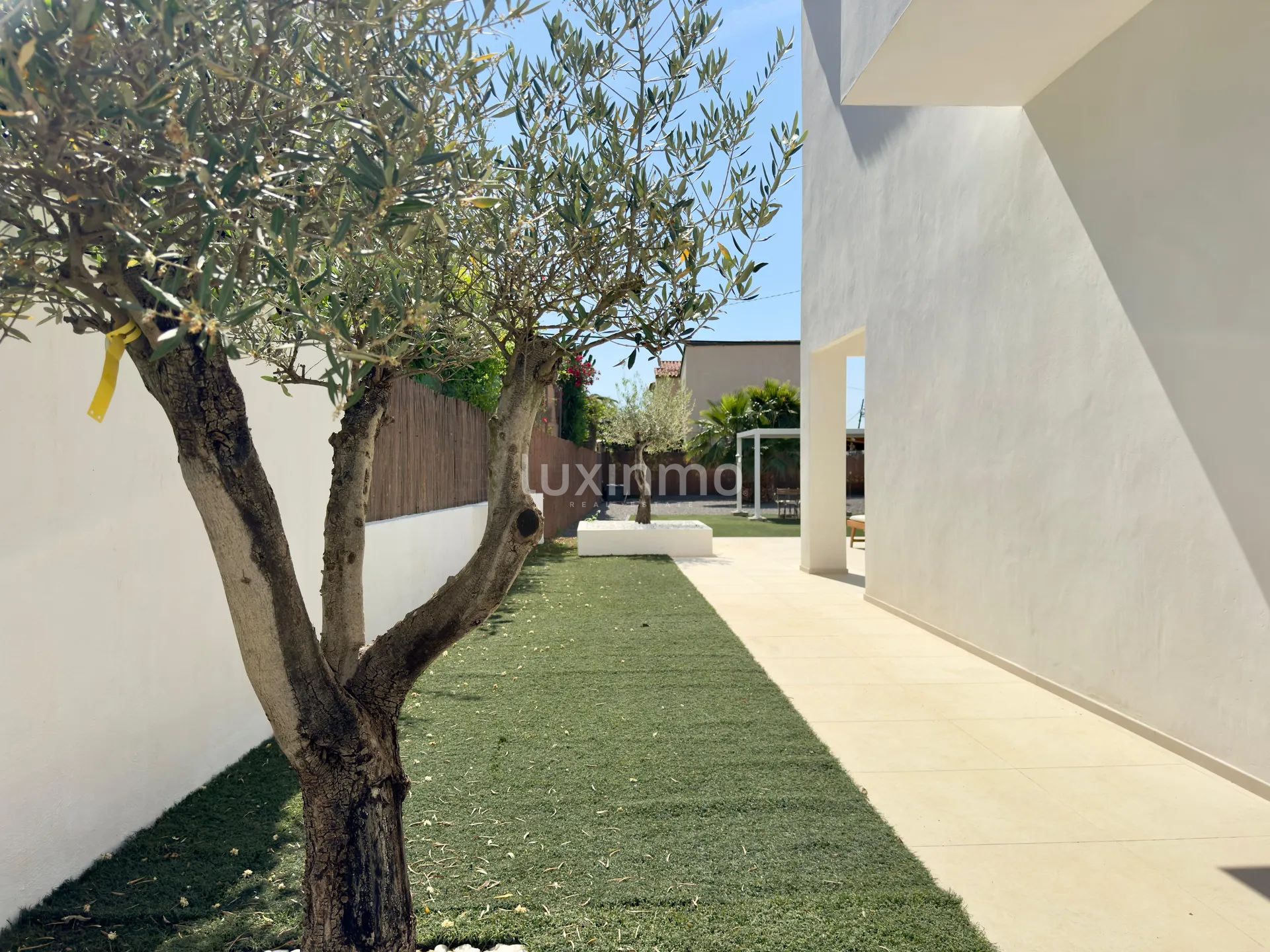 Moderne 2-Schlafzimmer-Wohnung in Altea — photo 25