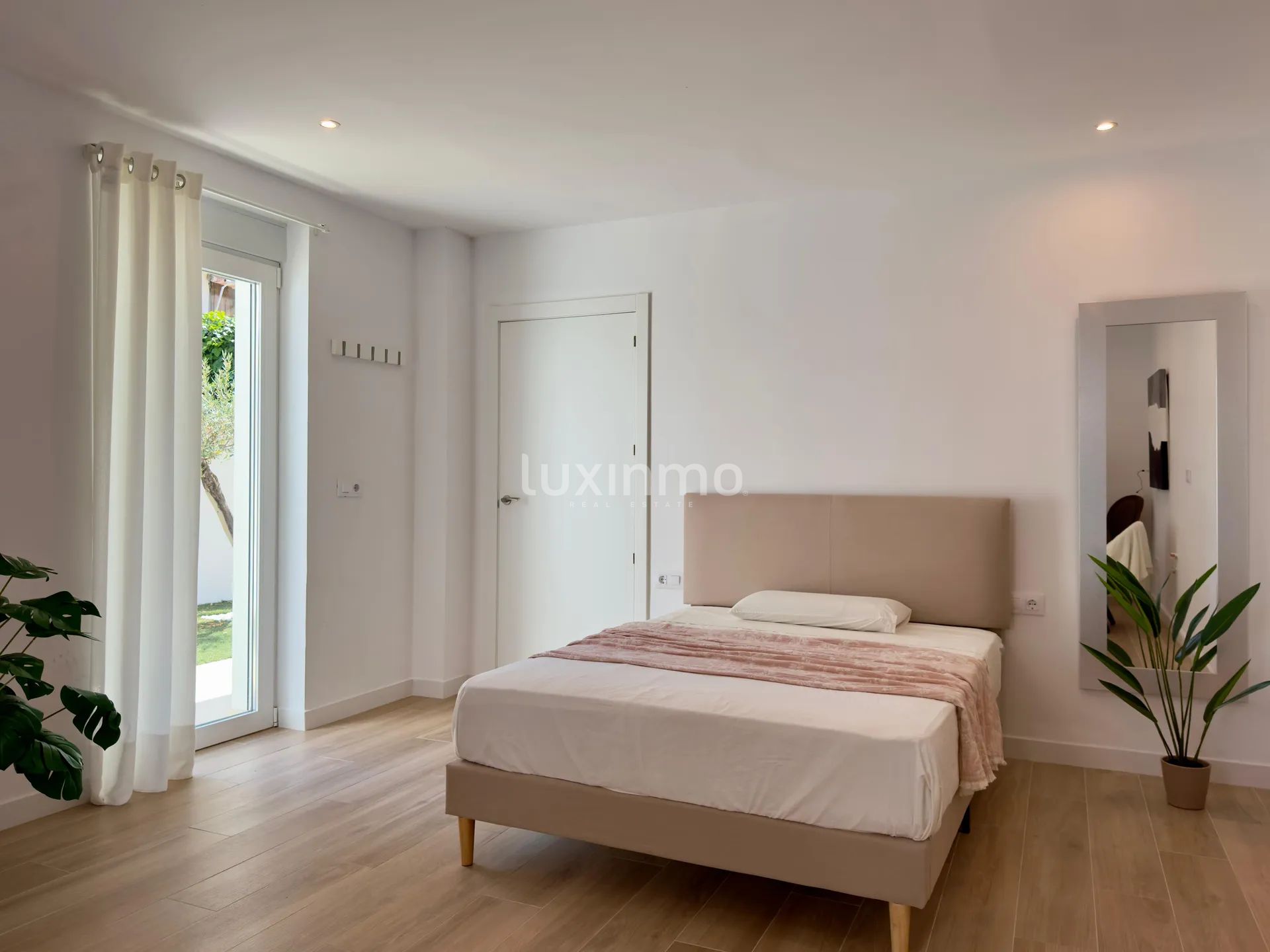 Moderne 2-Schlafzimmer-Wohnung in Altea — photo 17