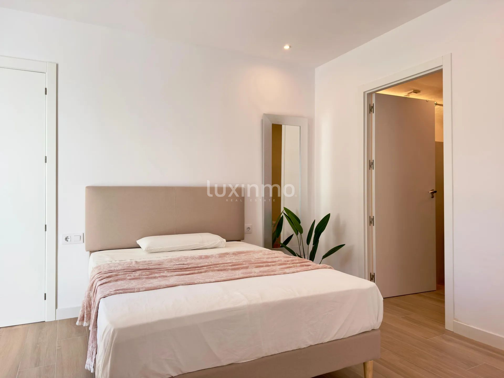 Moderne 2-Schlafzimmer-Wohnung in Altea — photo 19