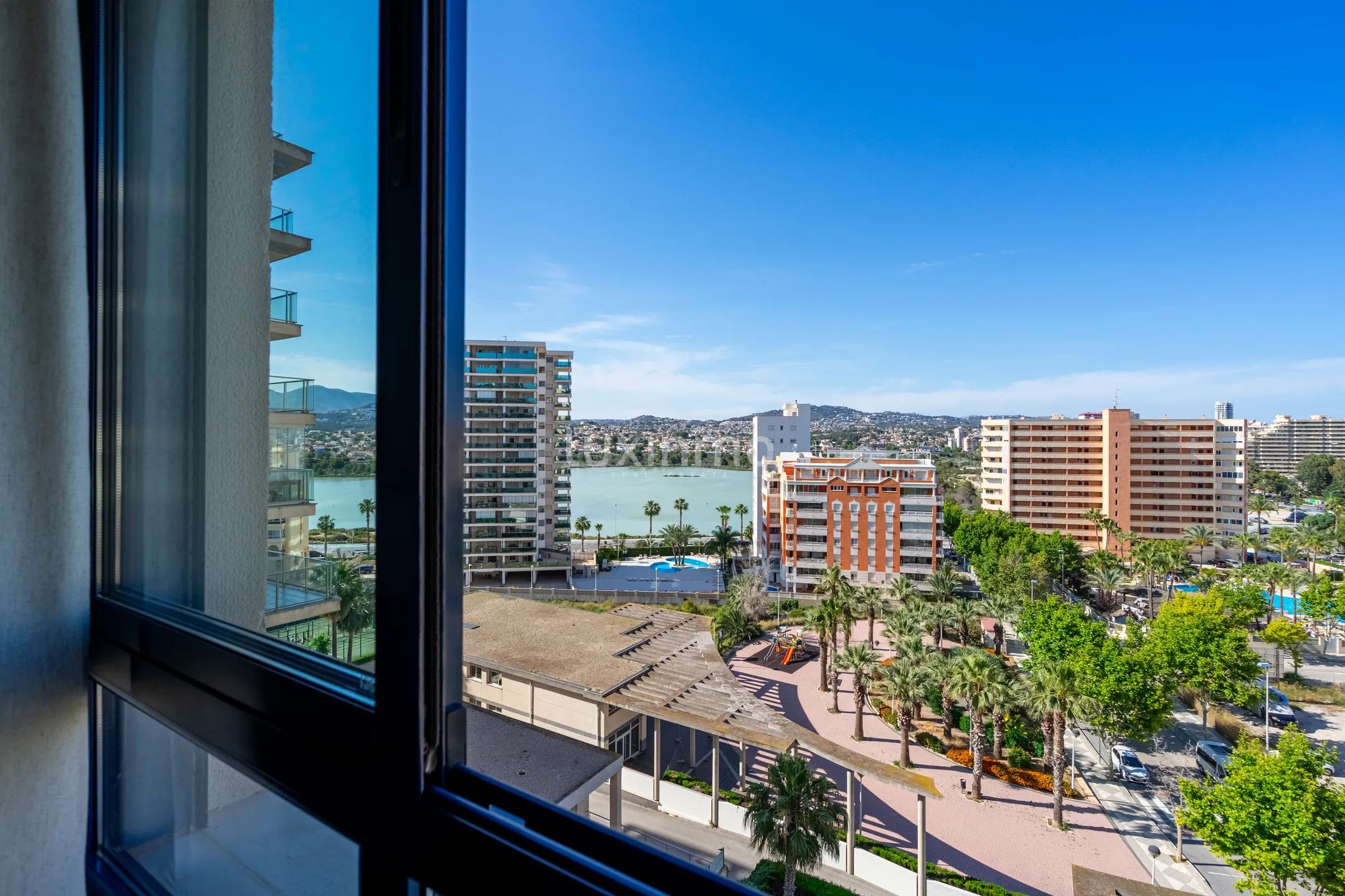 Stunning 2-Bedroom Apartment with Sea and Mountain Views in Puerto Calpe — photo 17