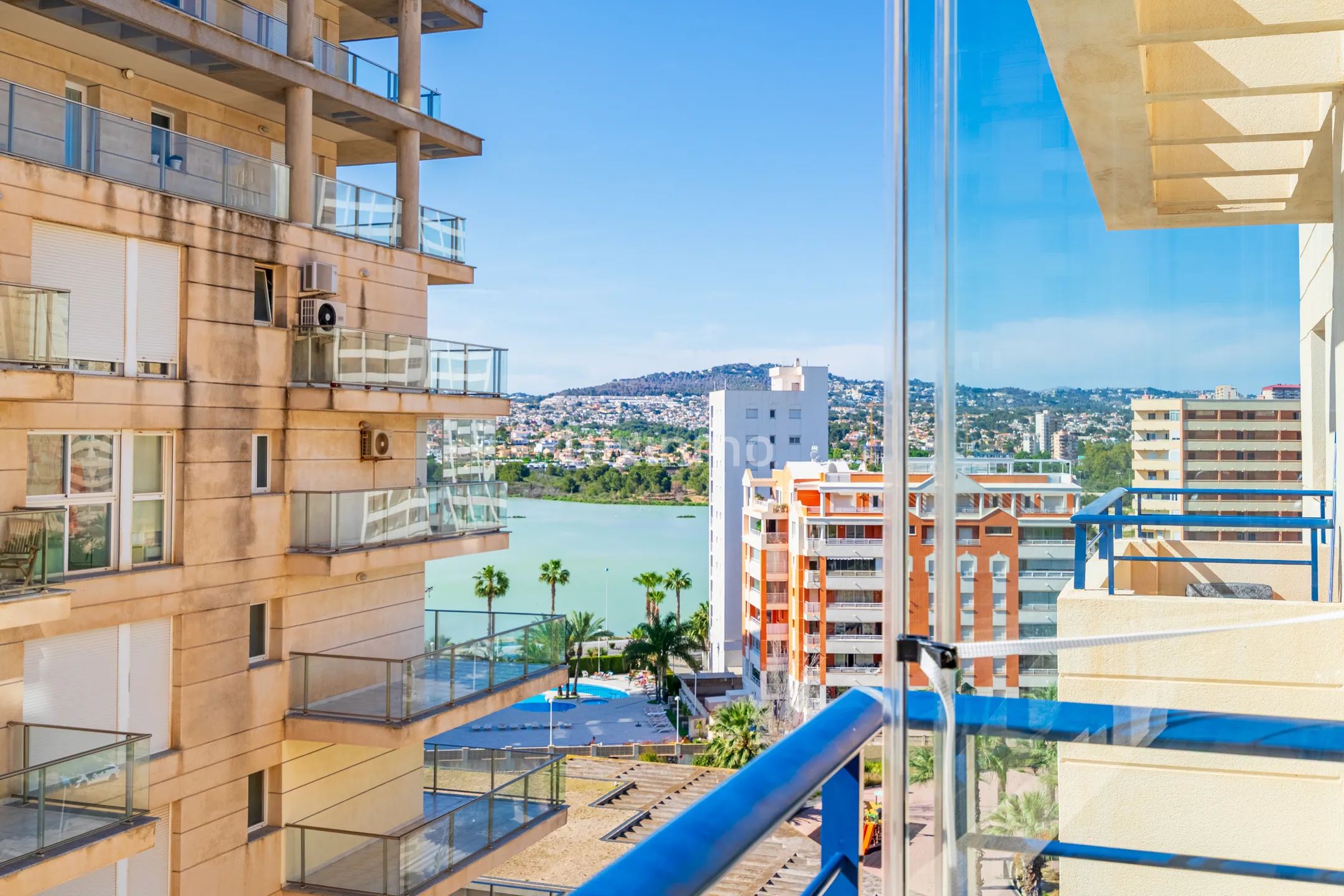 Superbe appartement de 2 chambres avec vue sur la mer et la montagne à Puerto Calpe — photo 21