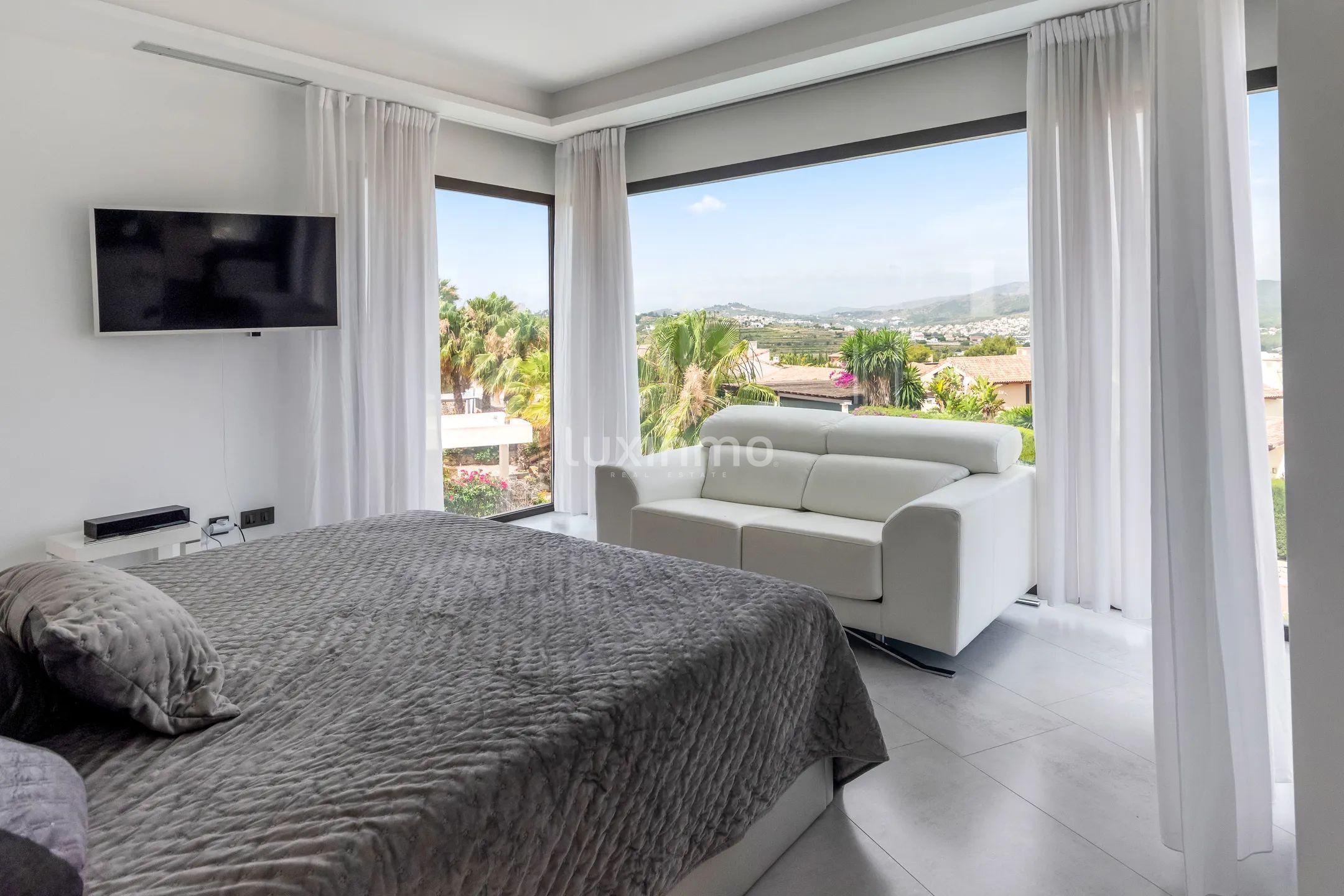 Moderne Luxusvilla mit Meerblick in Jávea — photo 28