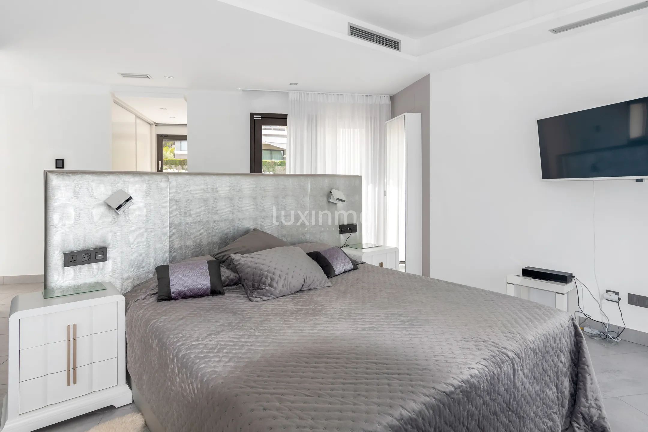 Moderne Luxusvilla mit Meerblick in Jávea — photo 27