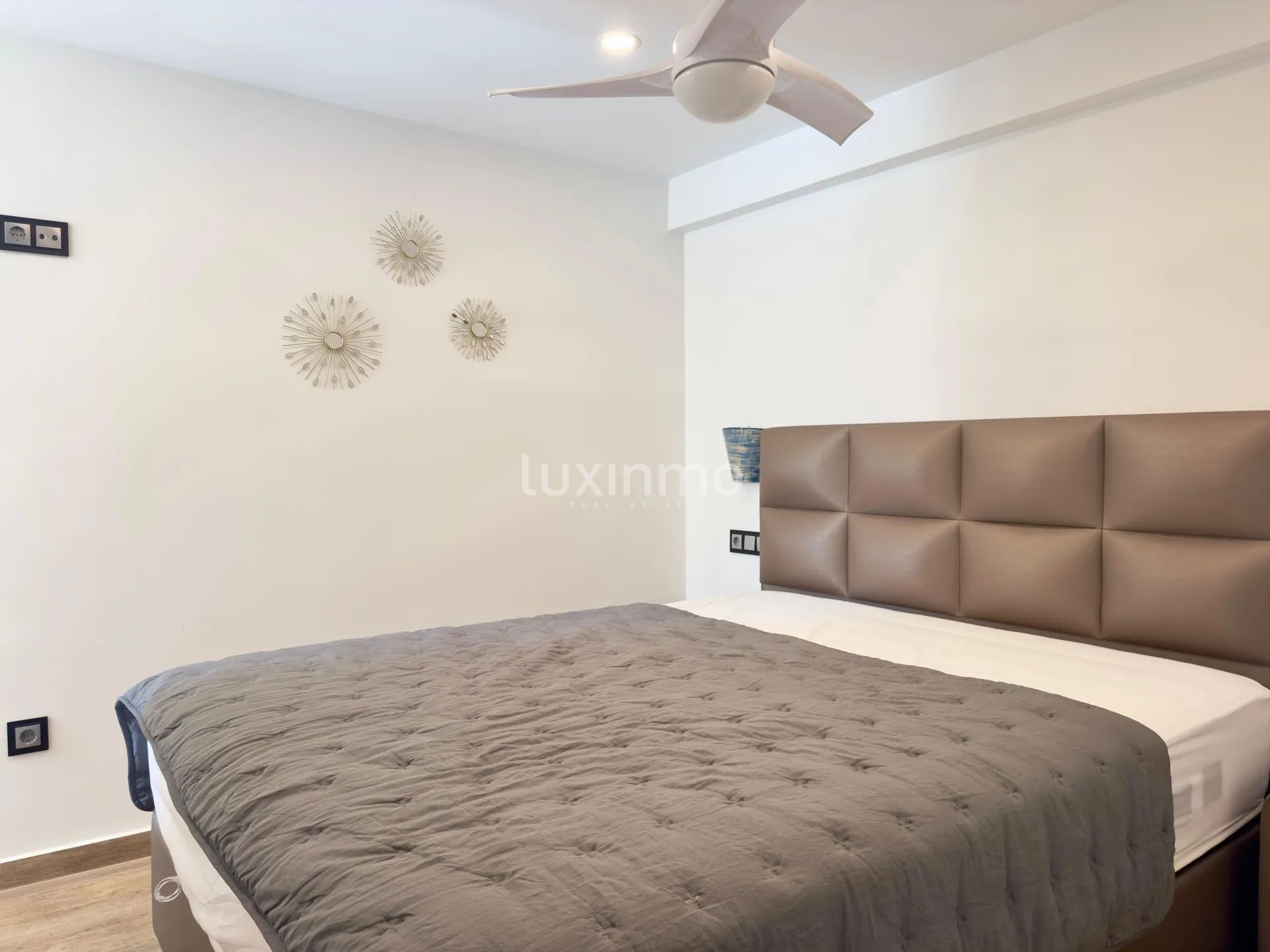 Moderno apartamento frente al mar en la playa de Poniente, Benidorm — photo 13