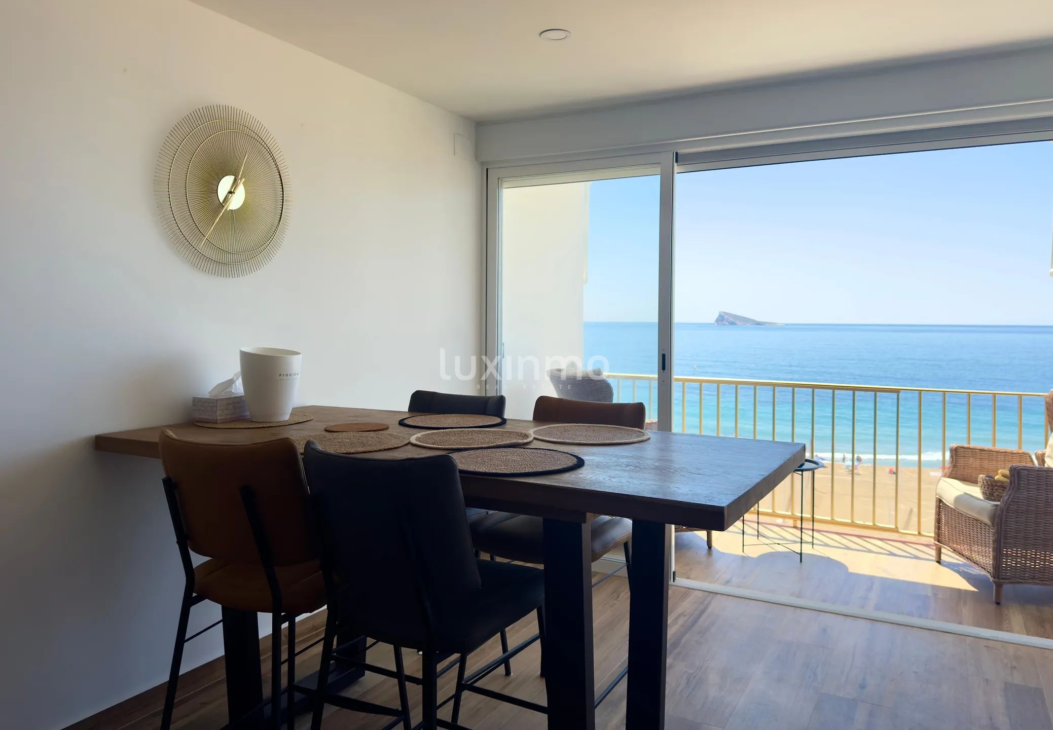 Modern lägenhet vid havet på Poniente Beach, Benidorm — photo 2