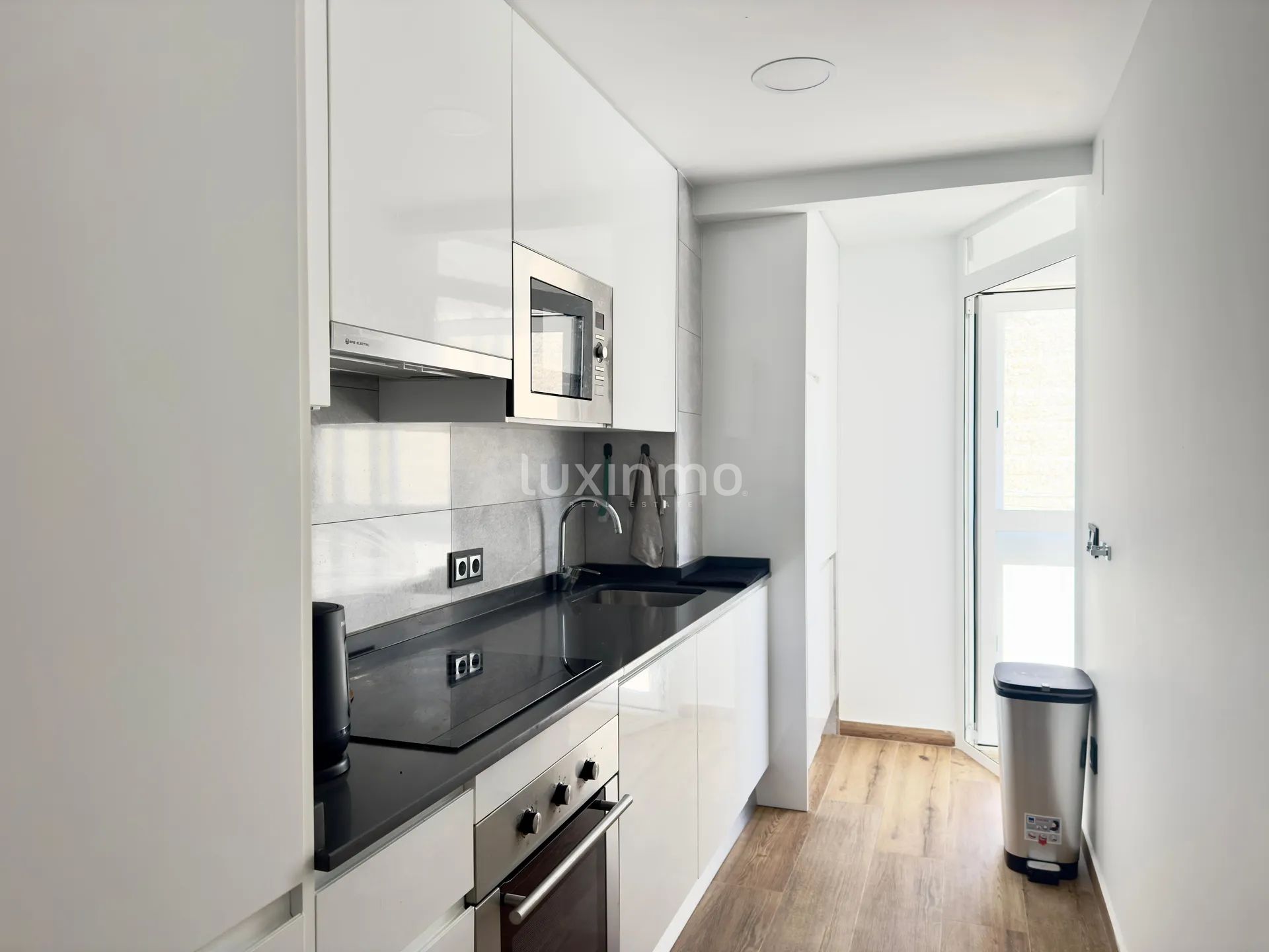 Moderno apartamento frente al mar en la playa de Poniente, Benidorm — photo 11