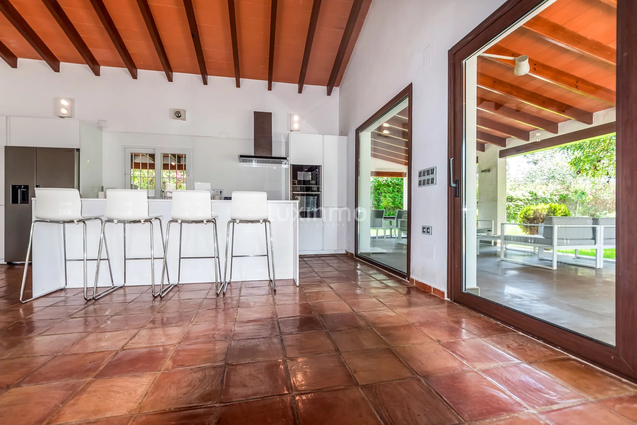 Красивая вилла с бассейном в аренду в Бенидорме — photo 9