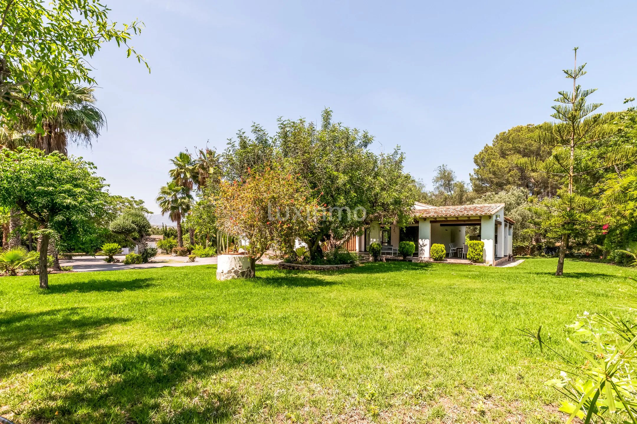 Красивая вилла с бассейном в аренду в Бенидорме — photo 24