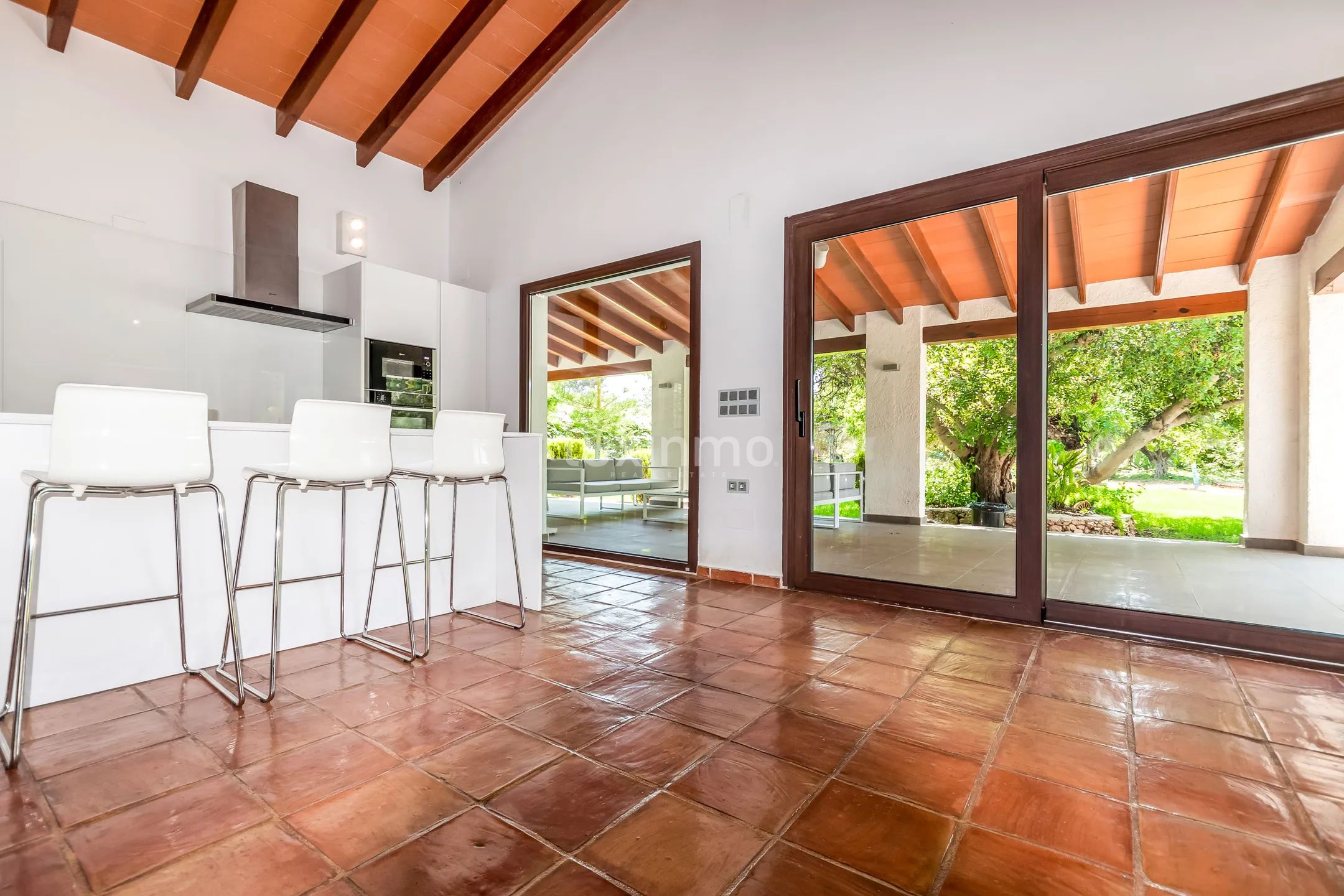 Красивая вилла с бассейном в аренду в Бенидорме — photo 10