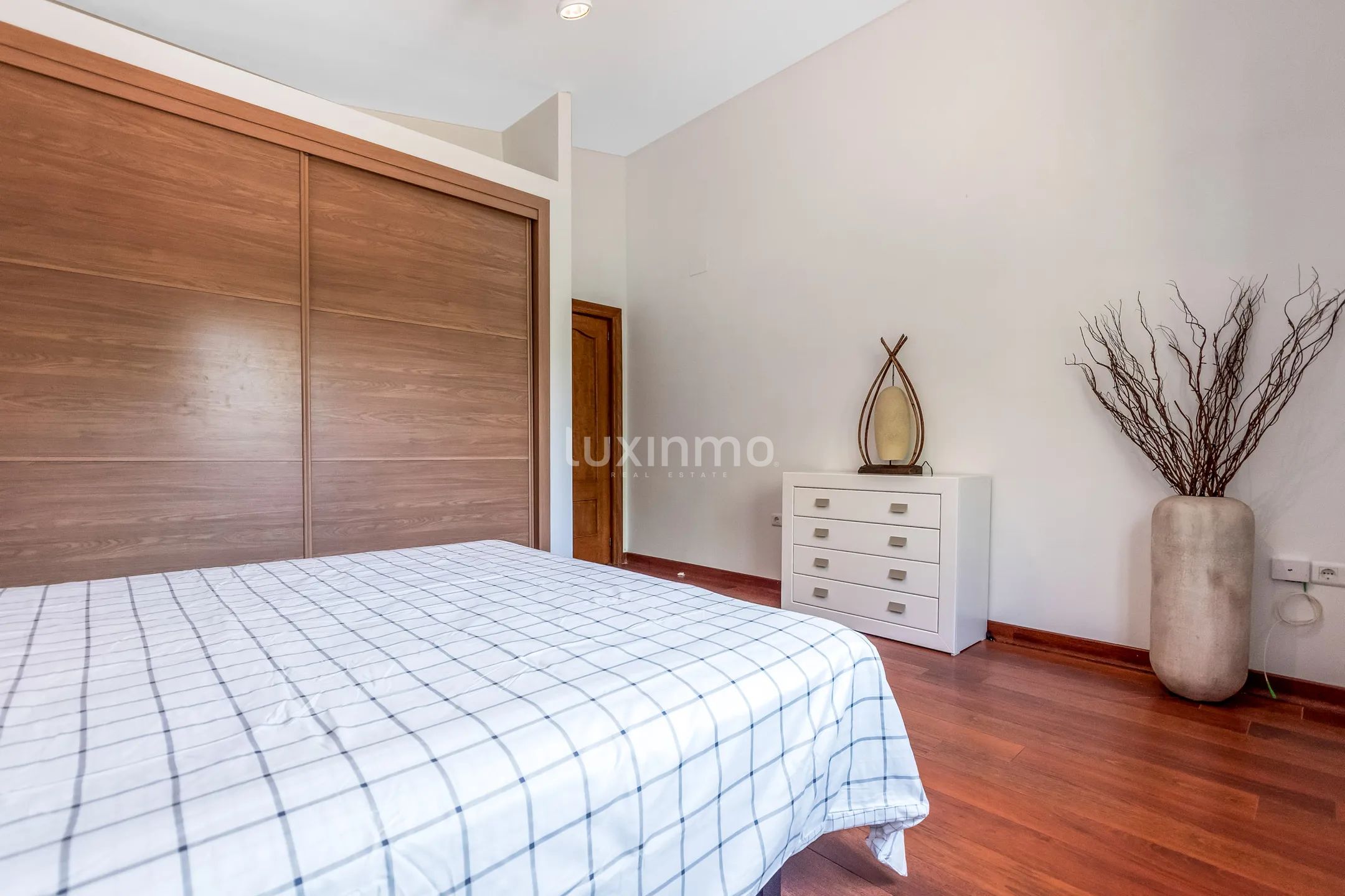 Красивая вилла с бассейном в аренду в Бенидорме — photo 14