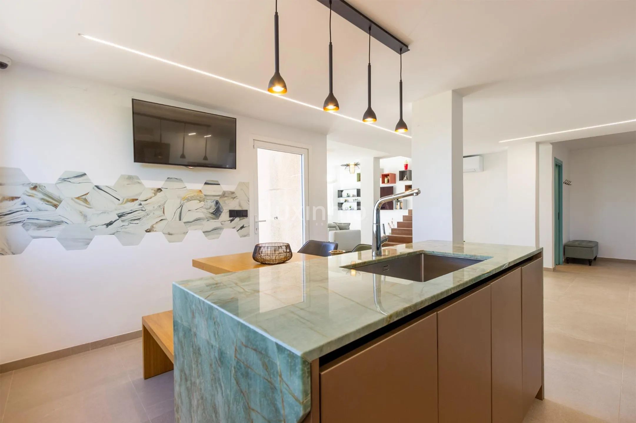 Rental With Option To Buy Modern Townhouse With Perfect View — photo 12