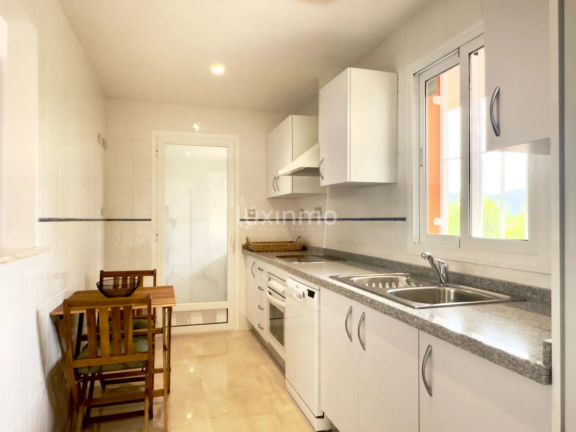 Nowoczesne mieszkanie w Altea la Vella — photo 17