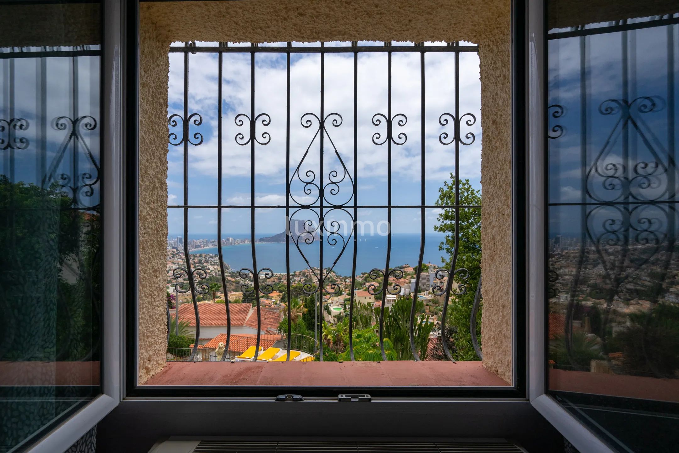 Detached House with Stunning Views in Calpe — photo 26