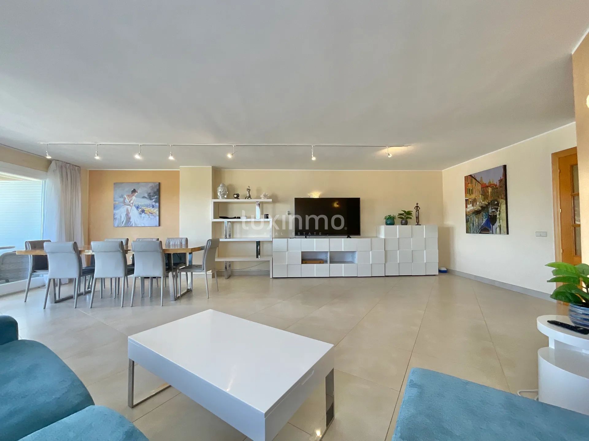 Mediterranean-Style 4-Bedroom Flat with Sea Views for Sale in Marina Botafoc-Talamanca, Ibiza — photo 9