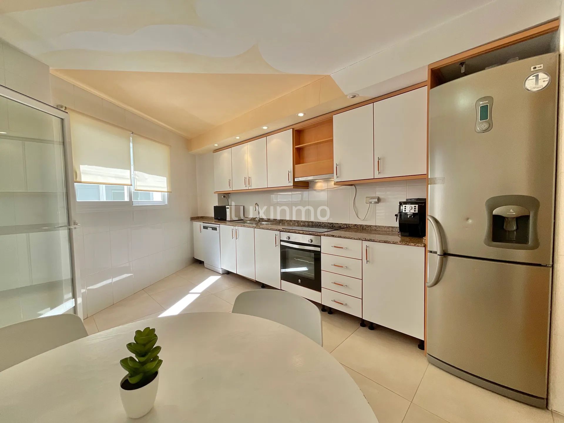 Mediterranean-Style 4-Bedroom Flat with Sea Views for Sale in Marina Botafoc-Talamanca, Ibiza — photo 12