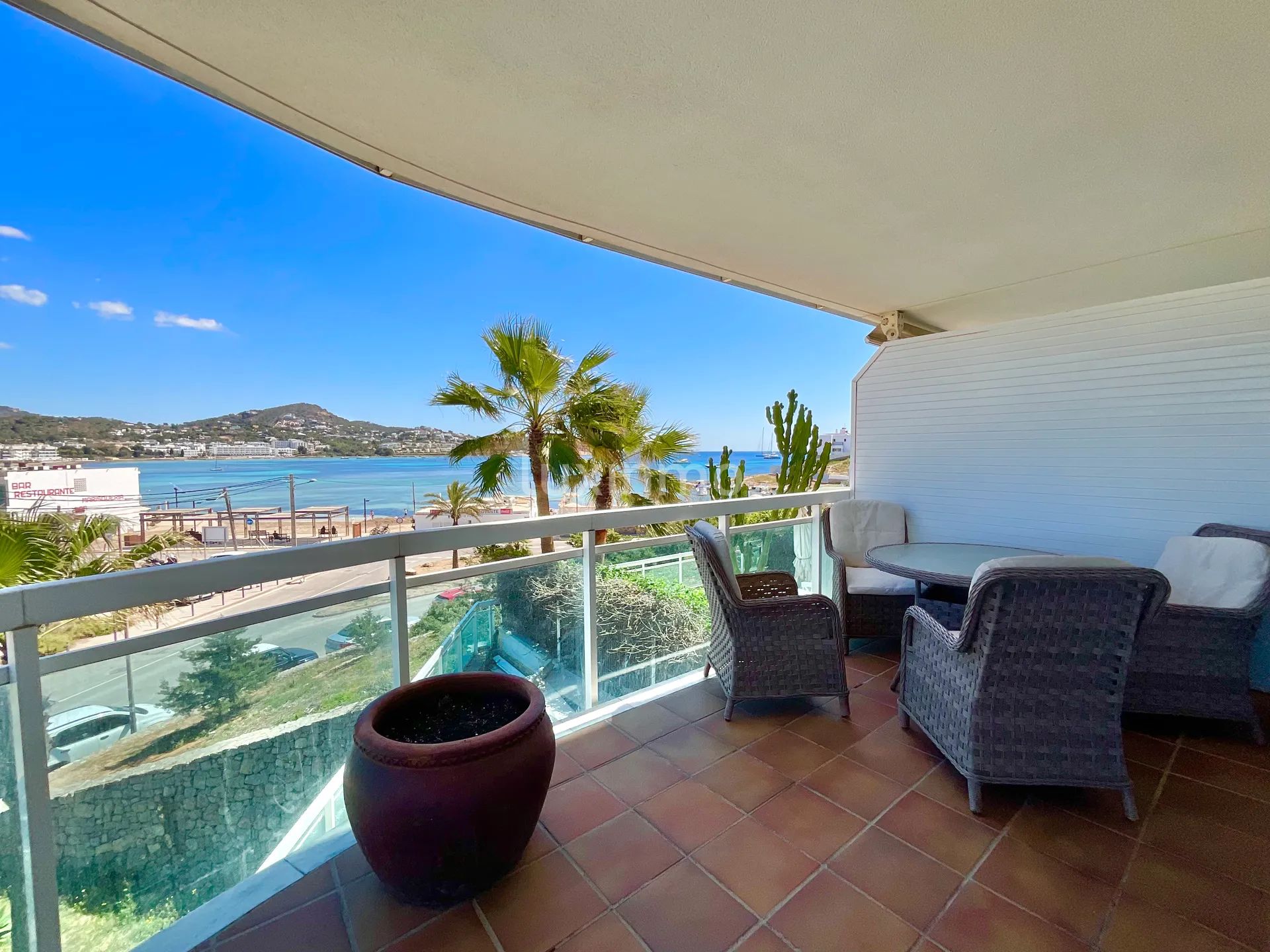 Luxury Flat with Stunning Sea Views in Marina Botafoc-Talamanca