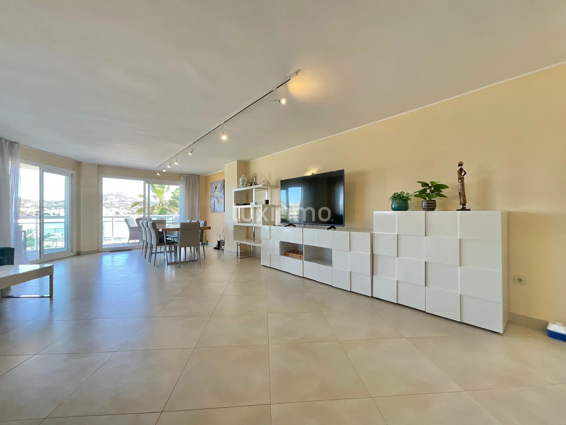 Luxury Flat with Stunning Sea Views in Marina Botafoc-Talamanca — photo 6